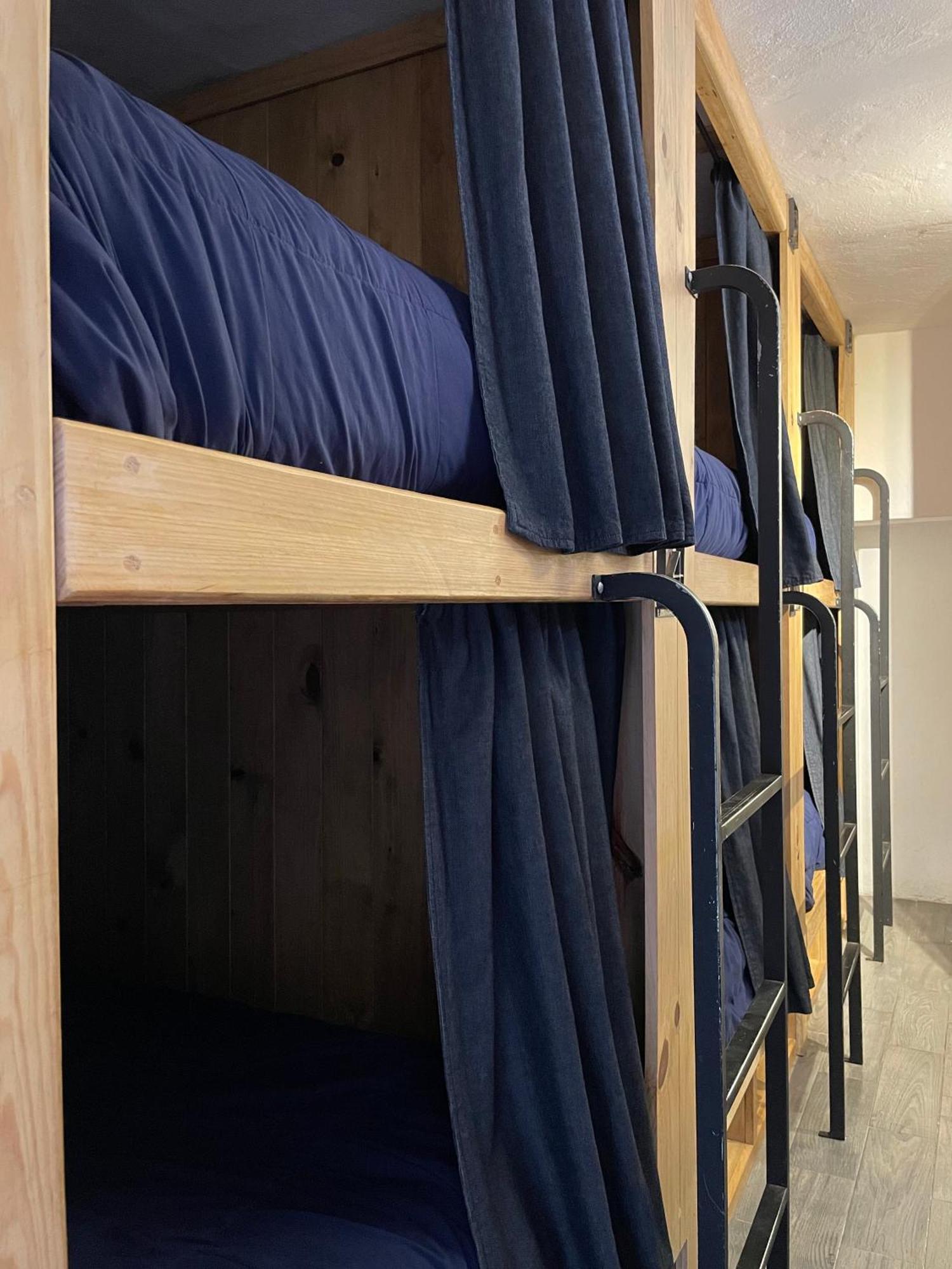 Hostel La Isla *