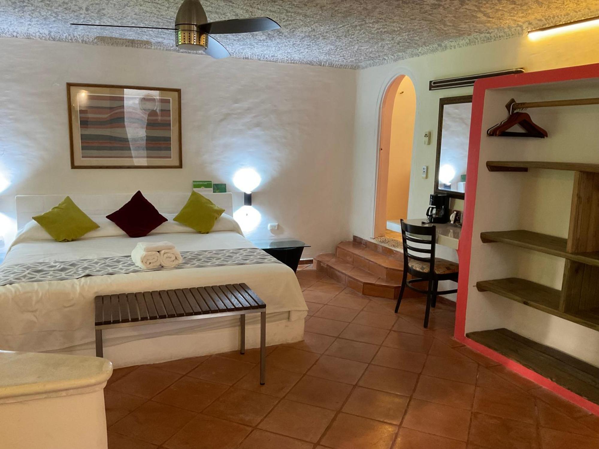 Hotel Maria's Kin