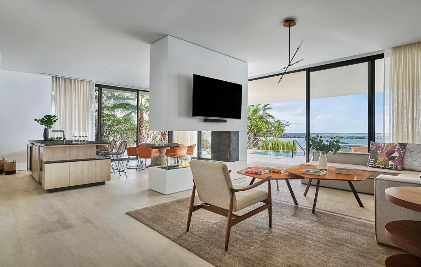 Resort Four Seasons Cabos 5*