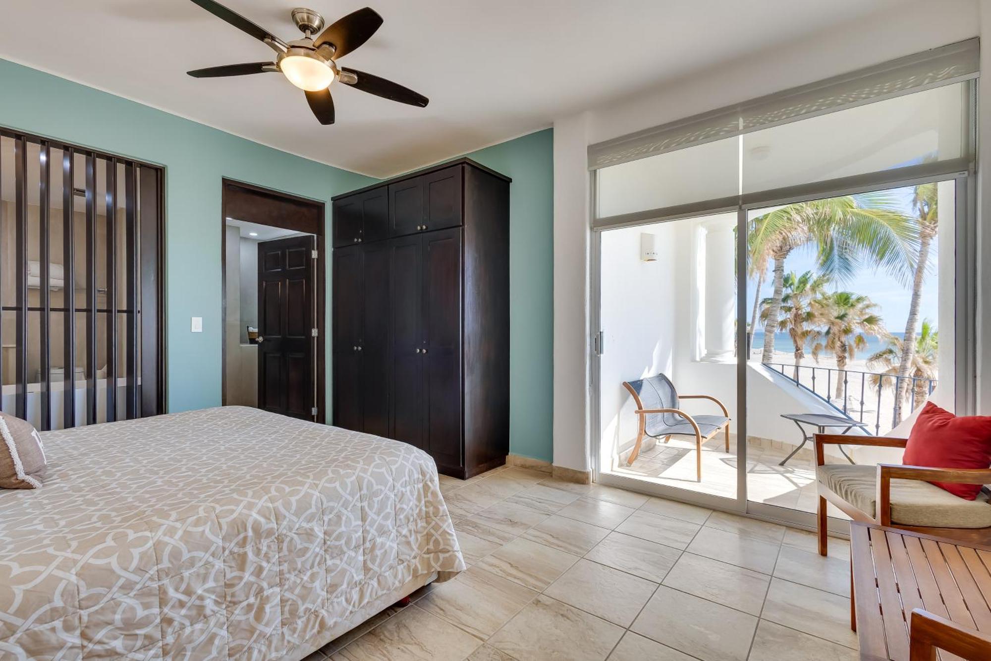 Oceanfront - Pools And Apartment *