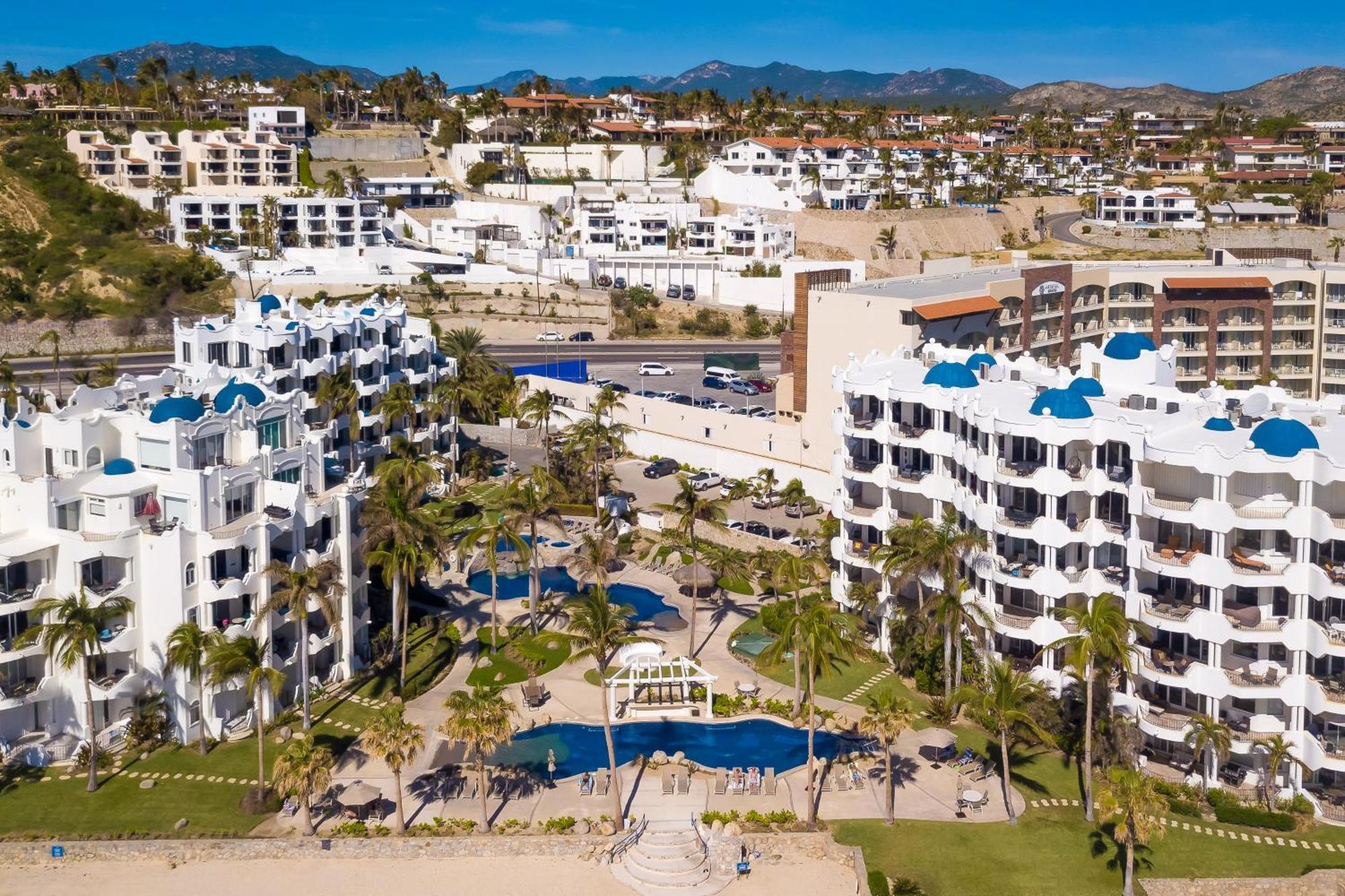 Apartment Oceanfront - Pools And *