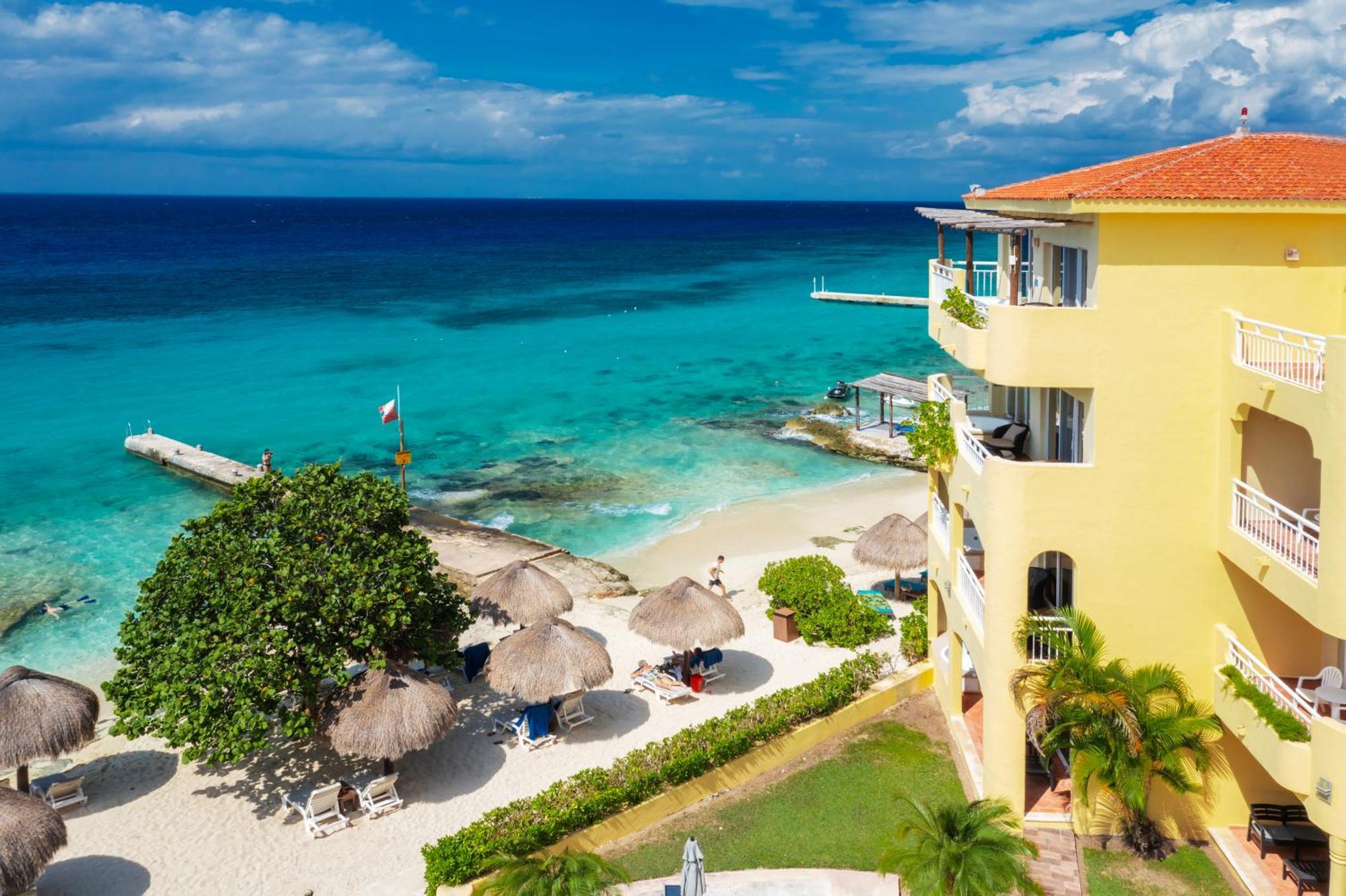 Playa Azul Hotel