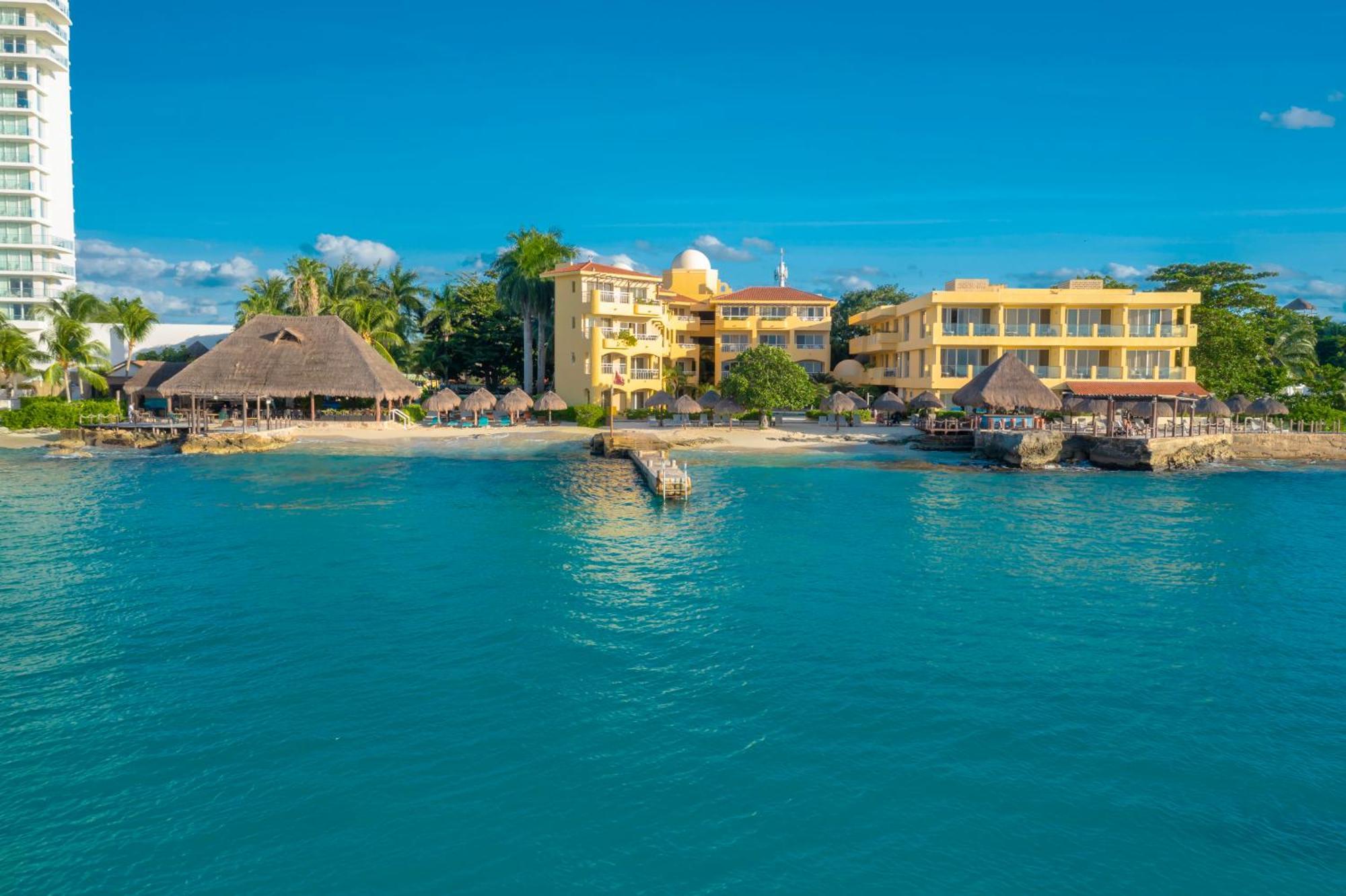 Playa Azul Hotel