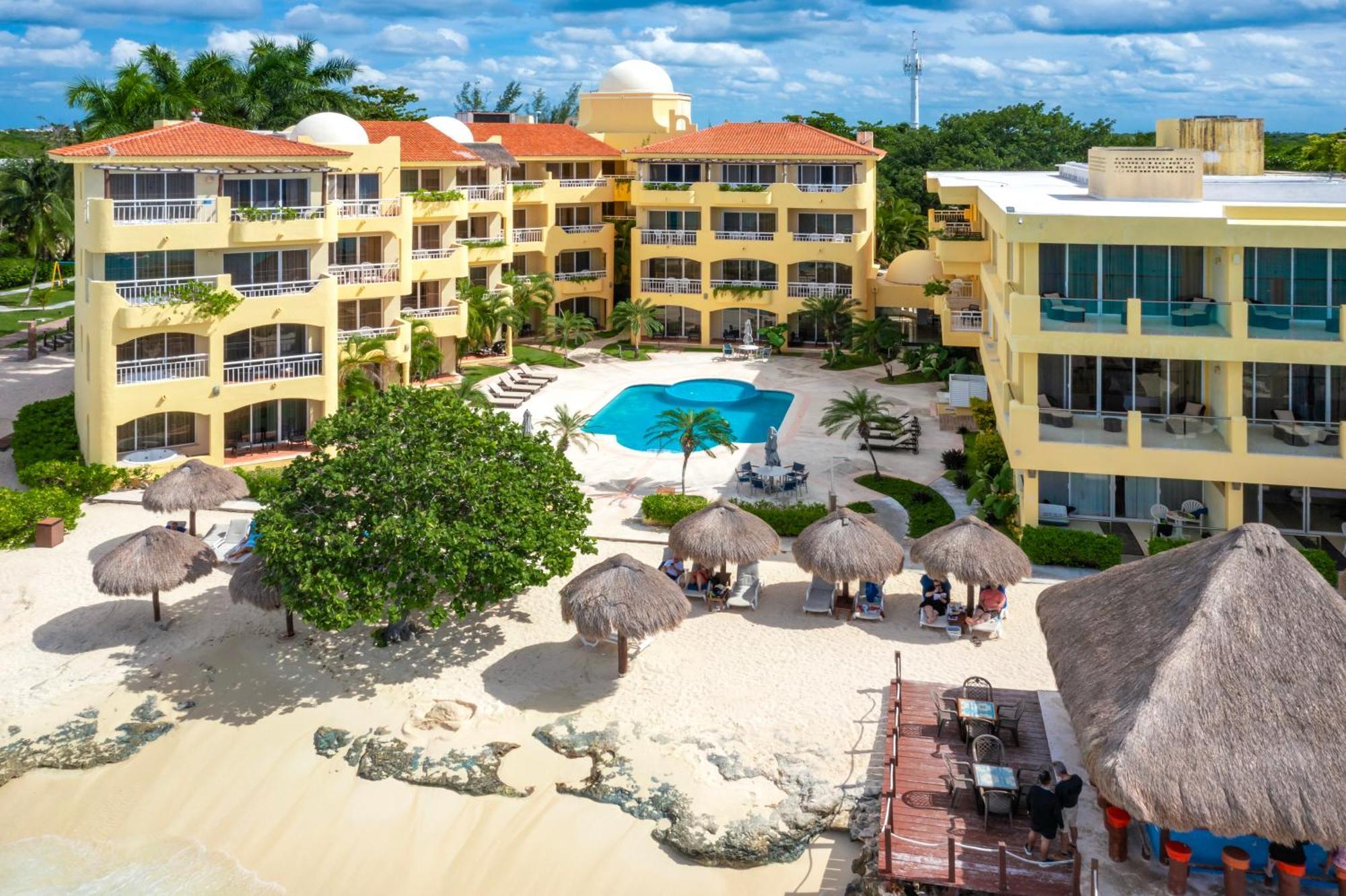 Playa Azul Hotel