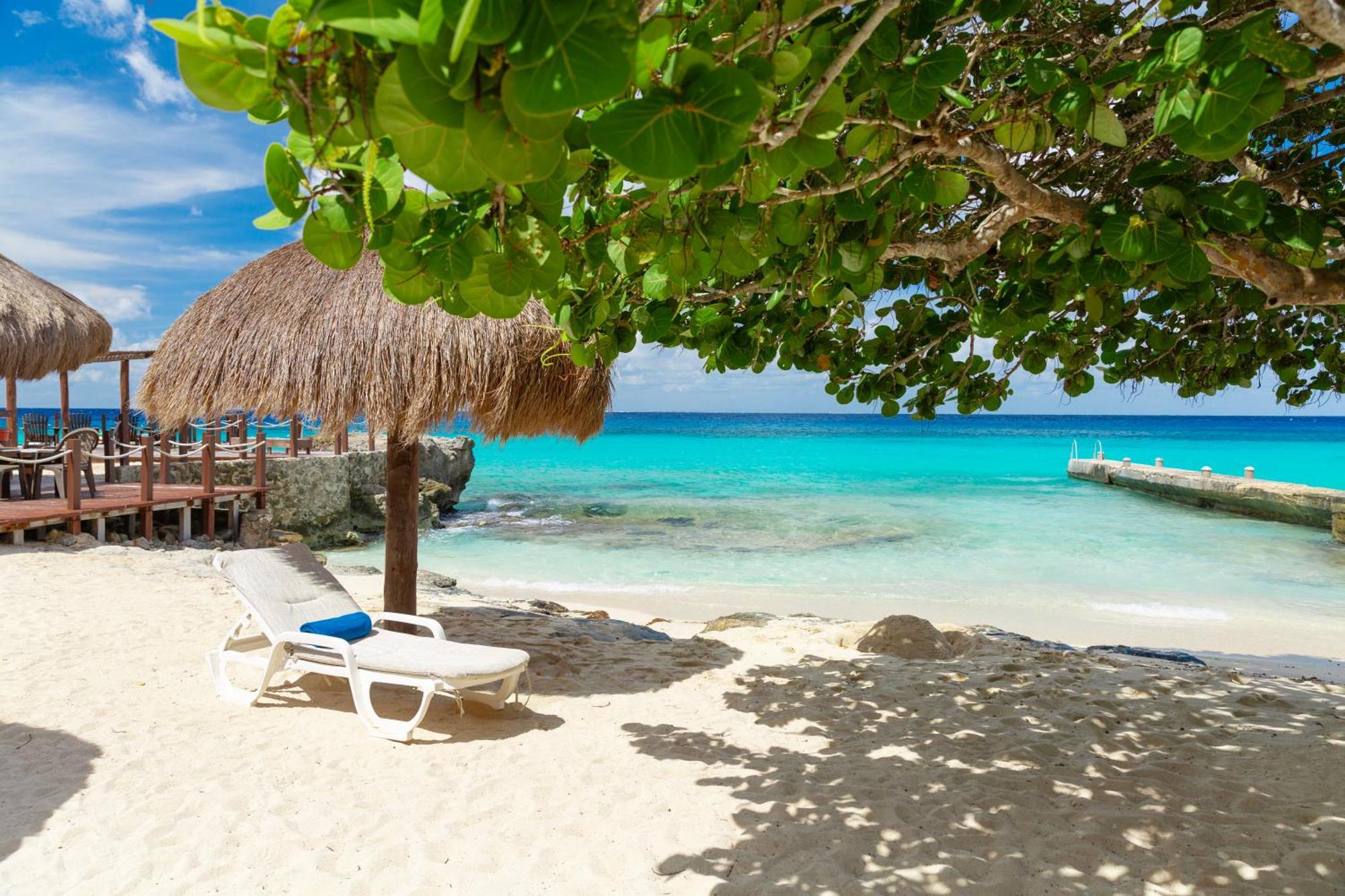 Hotel Playa Azul
