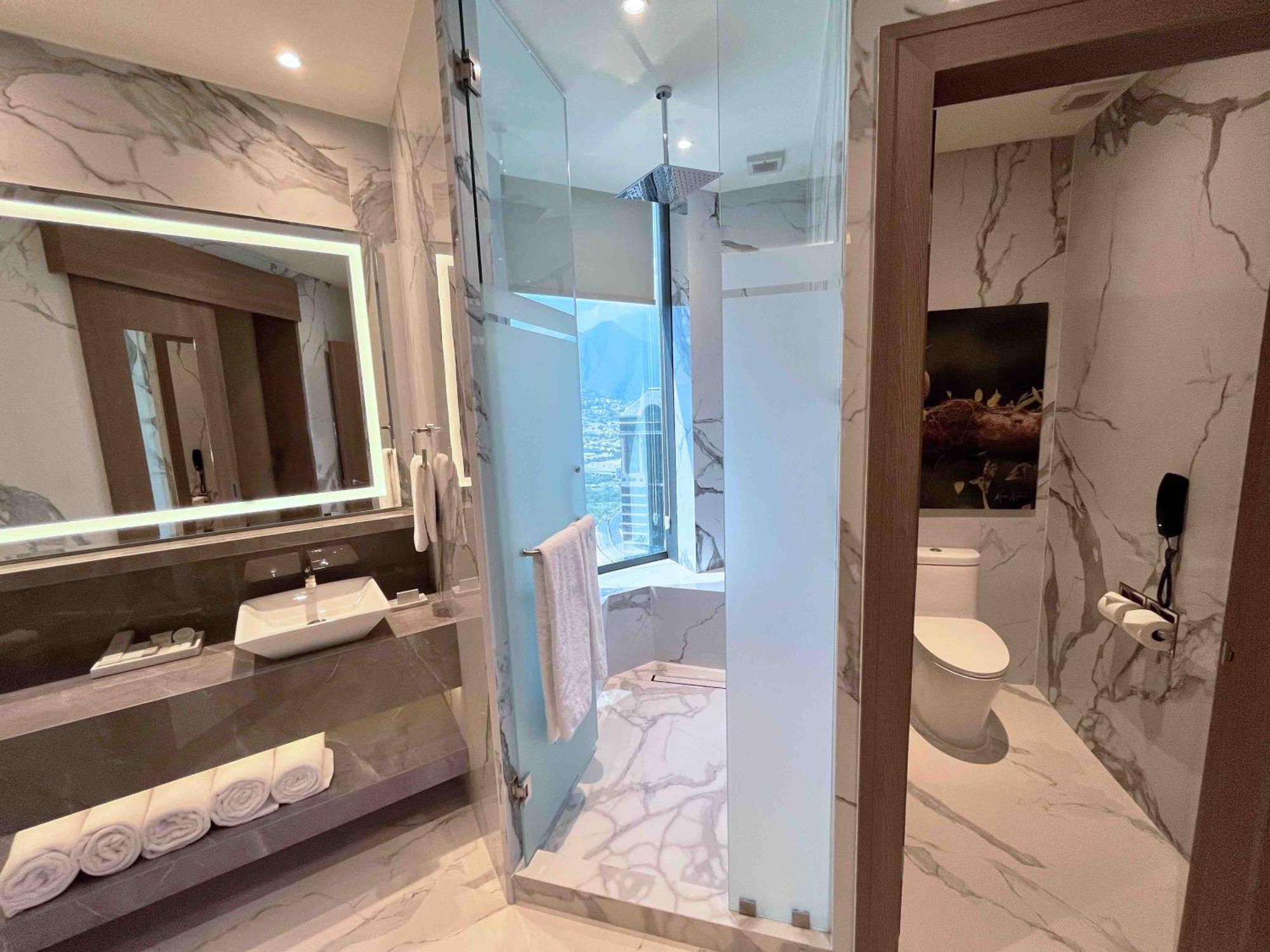 Safi Royal Luxury Metropolitan Hotel