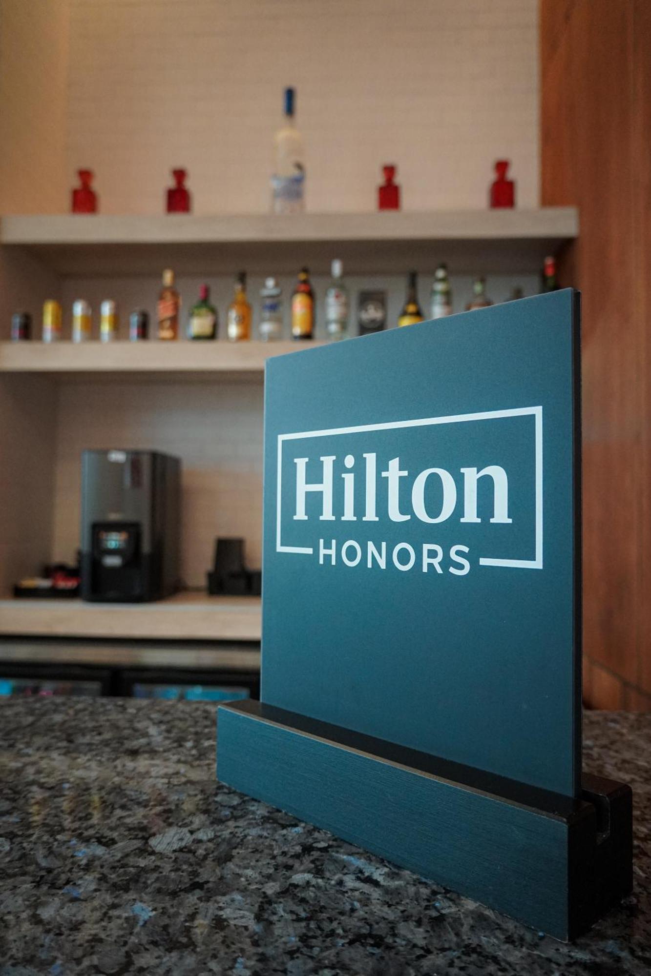 Hotel Hampton By Hilton Cumbres Cancun