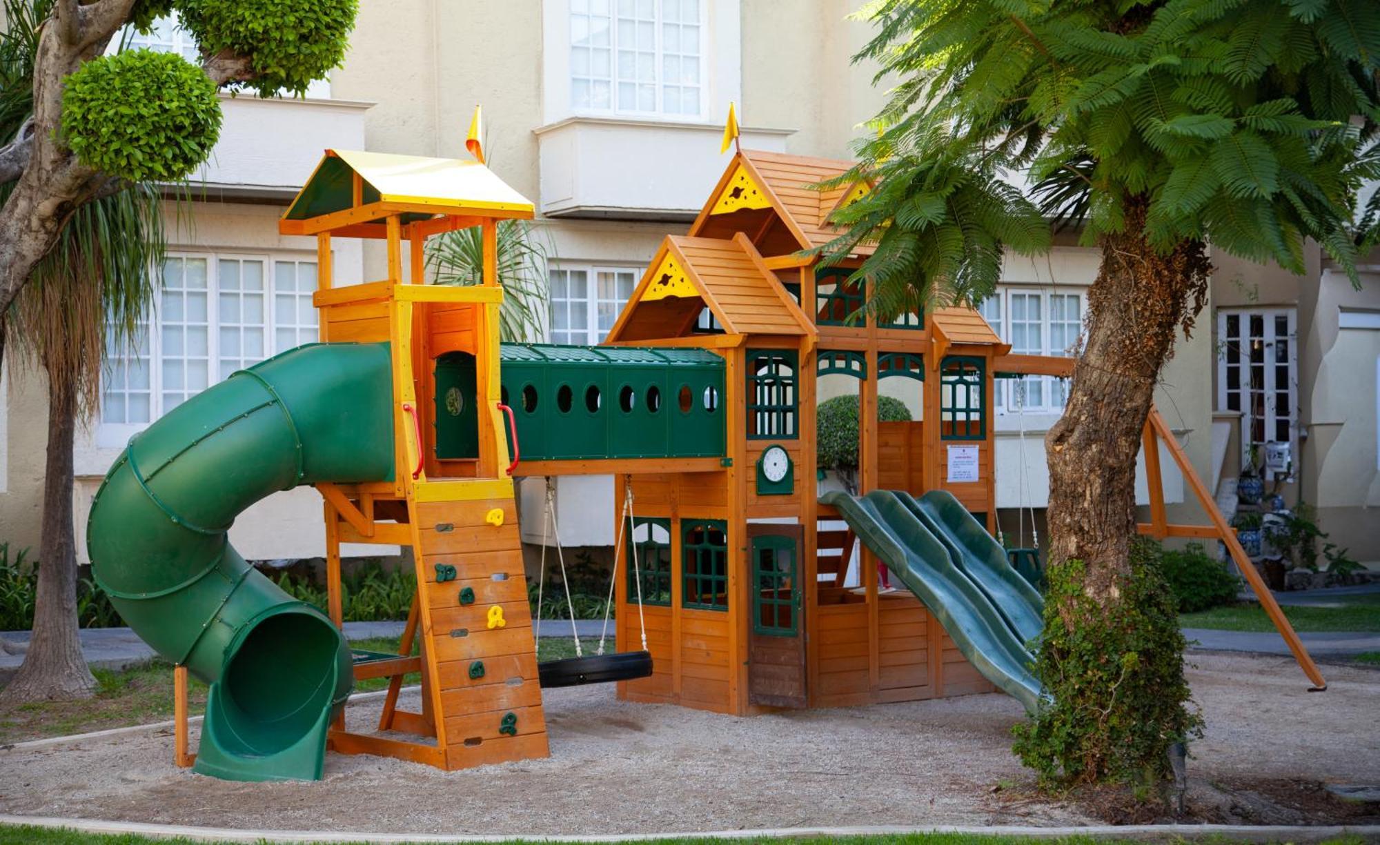 Plaza Camelinas