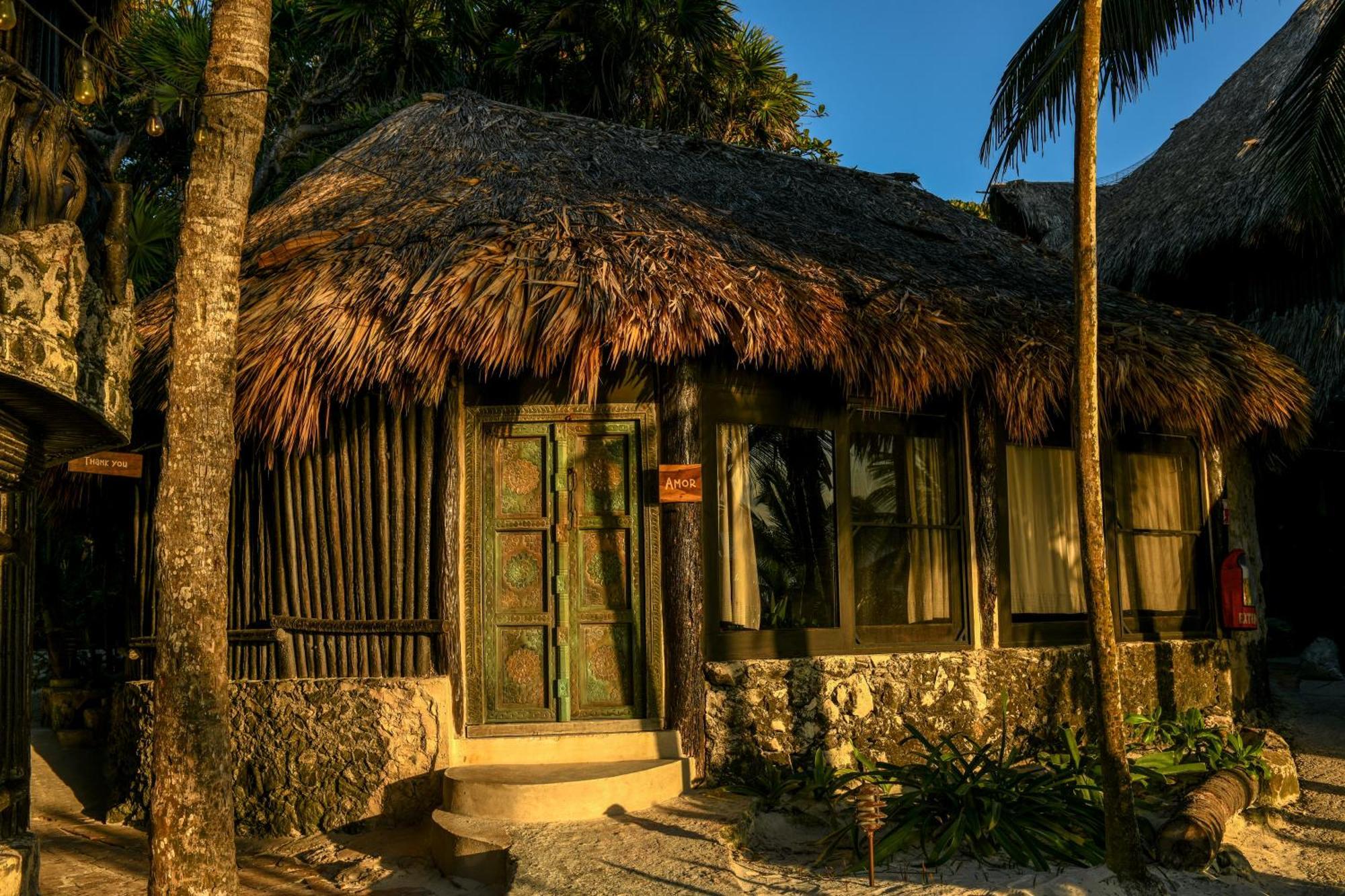 Hotel Diamante K - Inside National Park