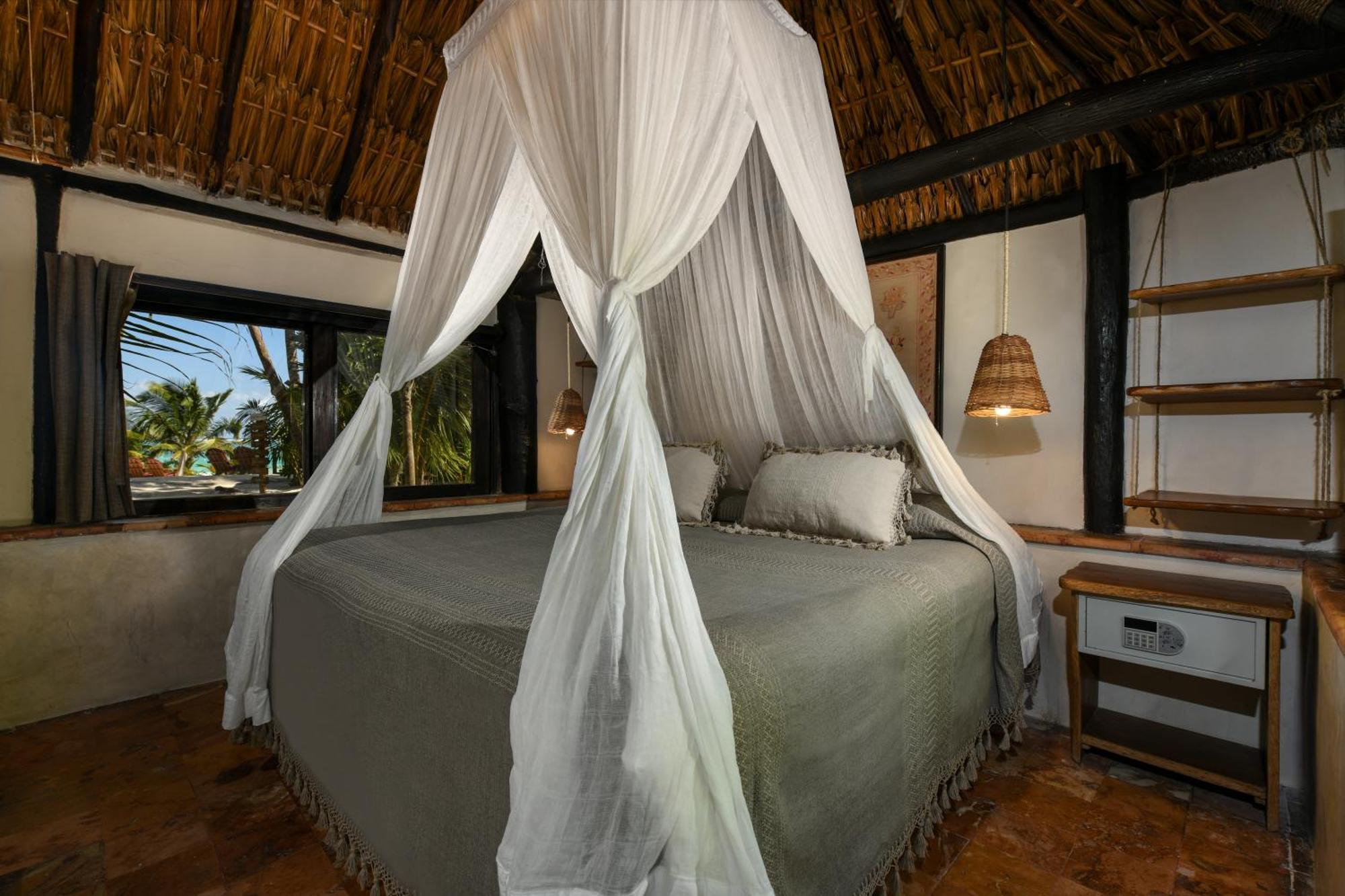 Hotel Diamante K - Inside National Park Tulum