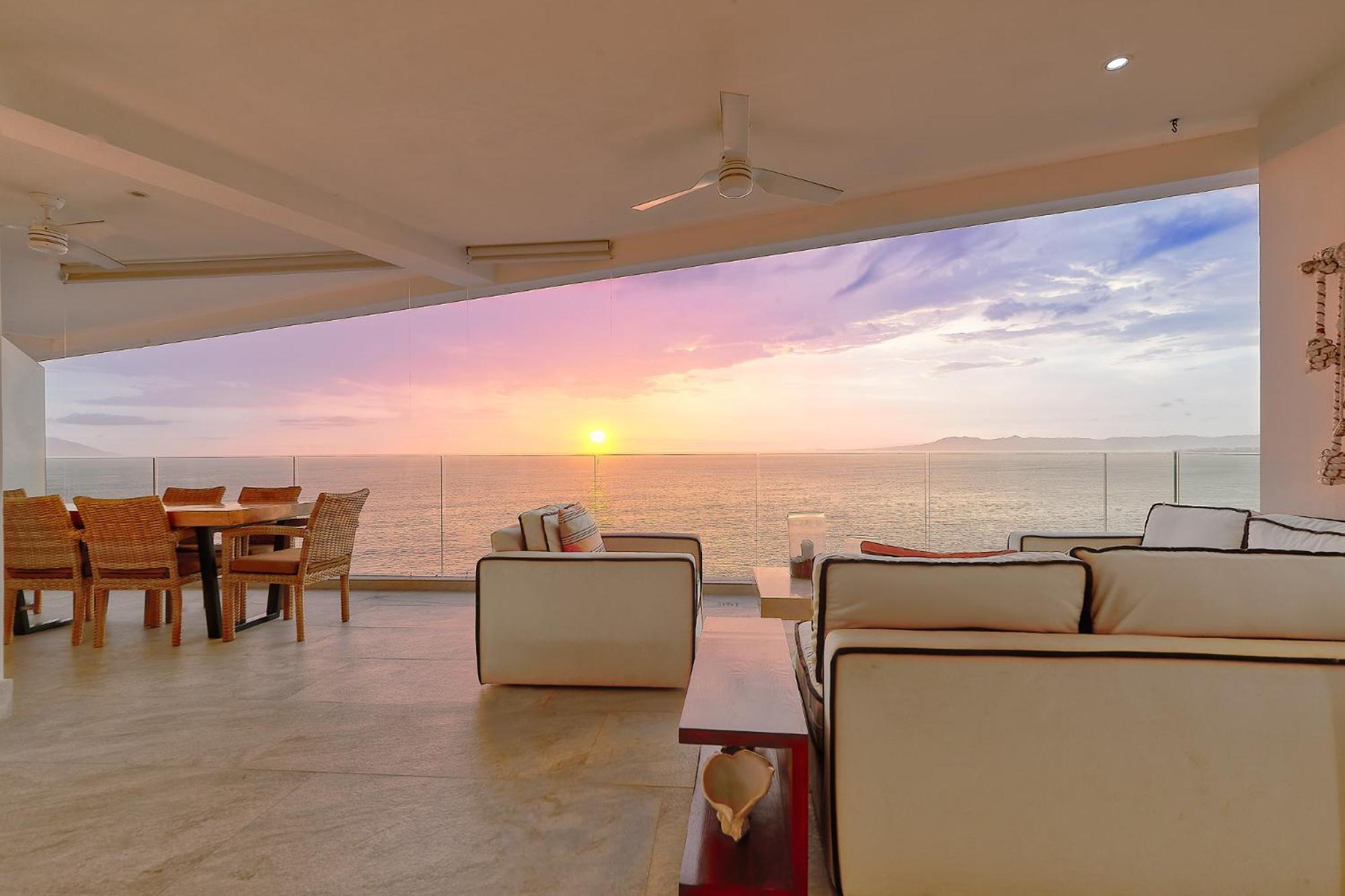 Hotel Maxwell Residences At Indah Puerto Vallarta