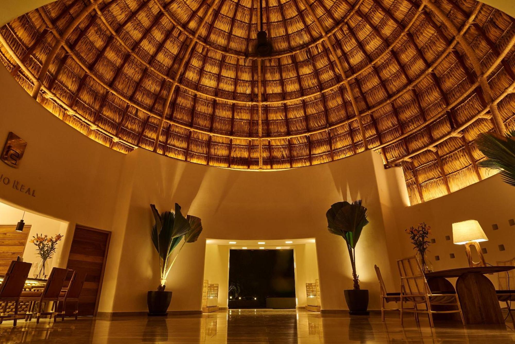 Camino Real Zaashila Huatulco Hotel 5*