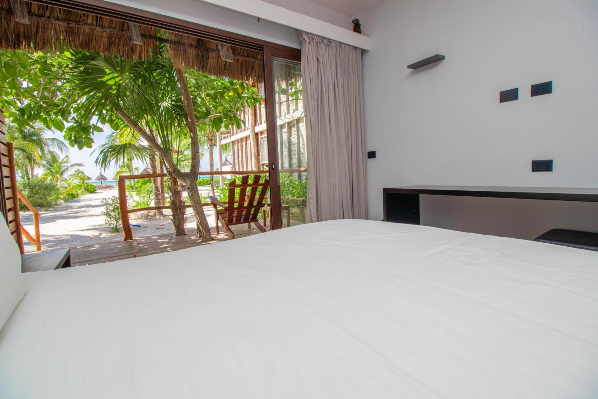 Hotel Blue