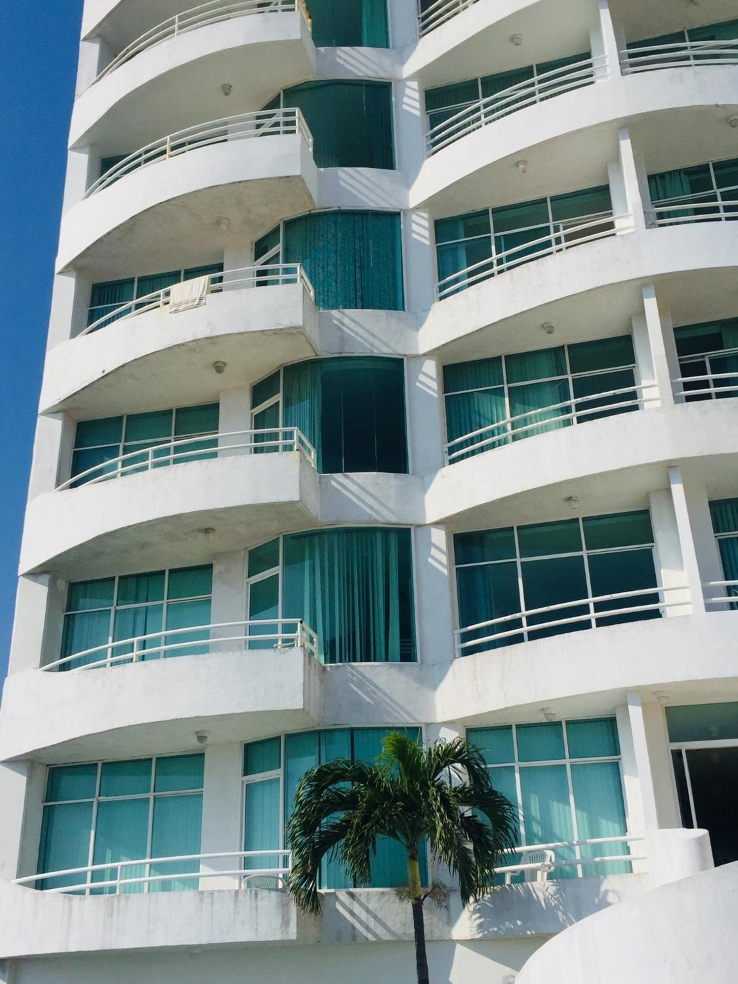 Vista Al Mar Aparthotel