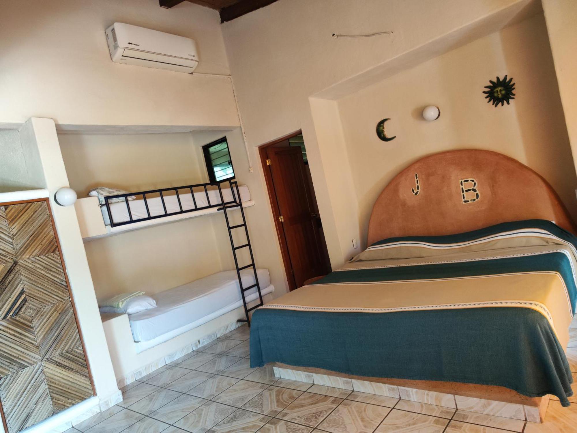 Hotel J.b. Zihuatanejo