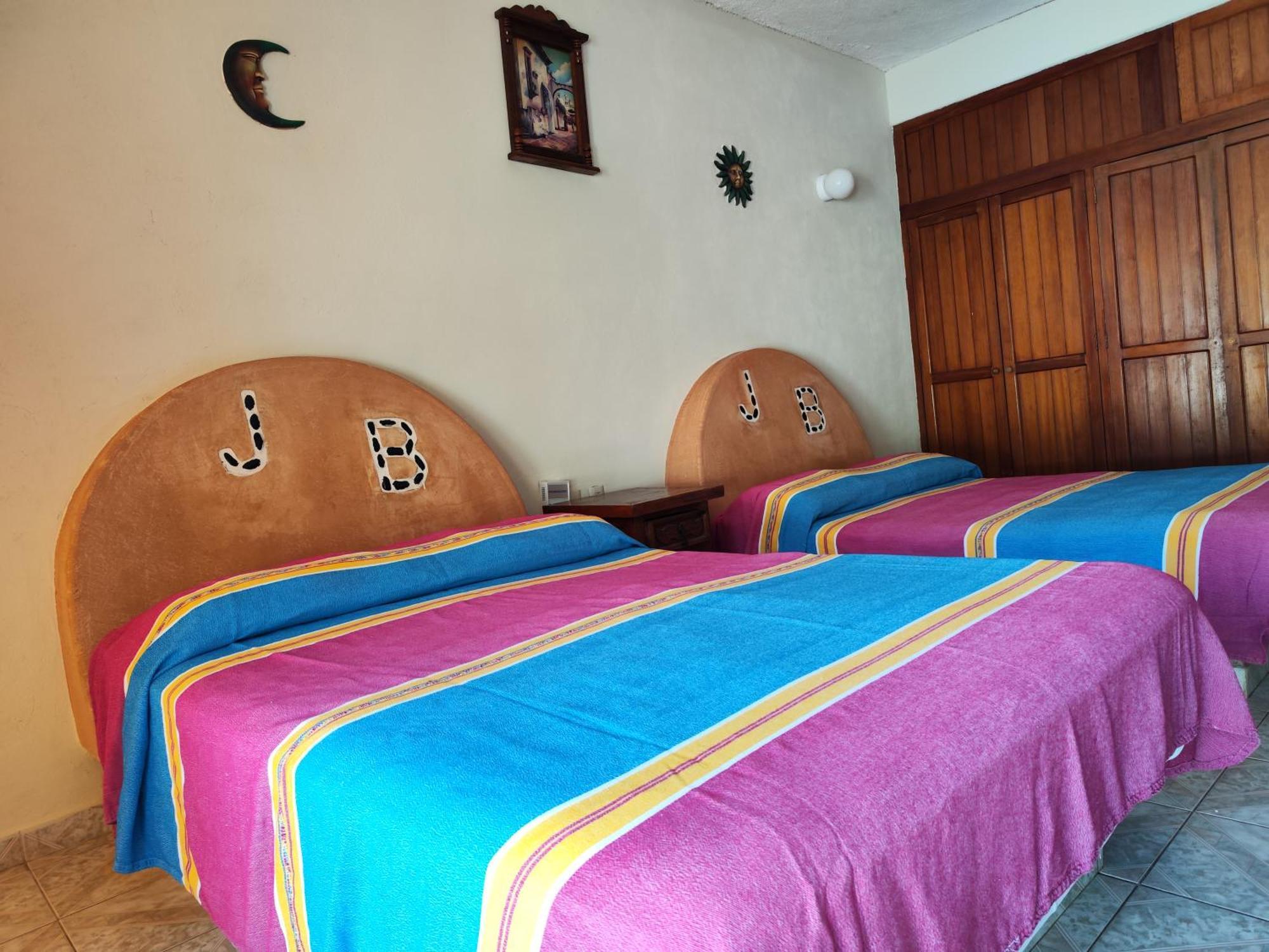 J.b. 3* Zihuatanejo