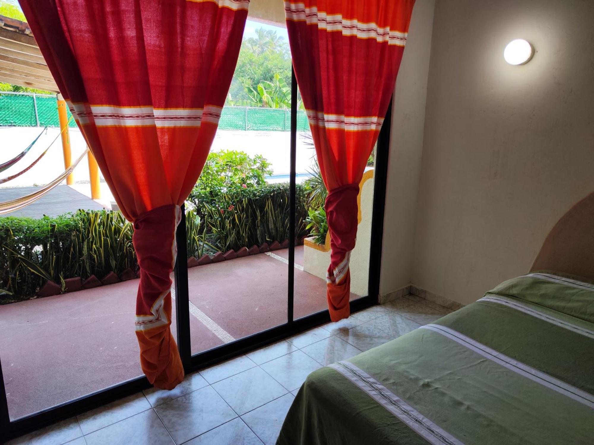 J.b. Hotel Zihuatanejo