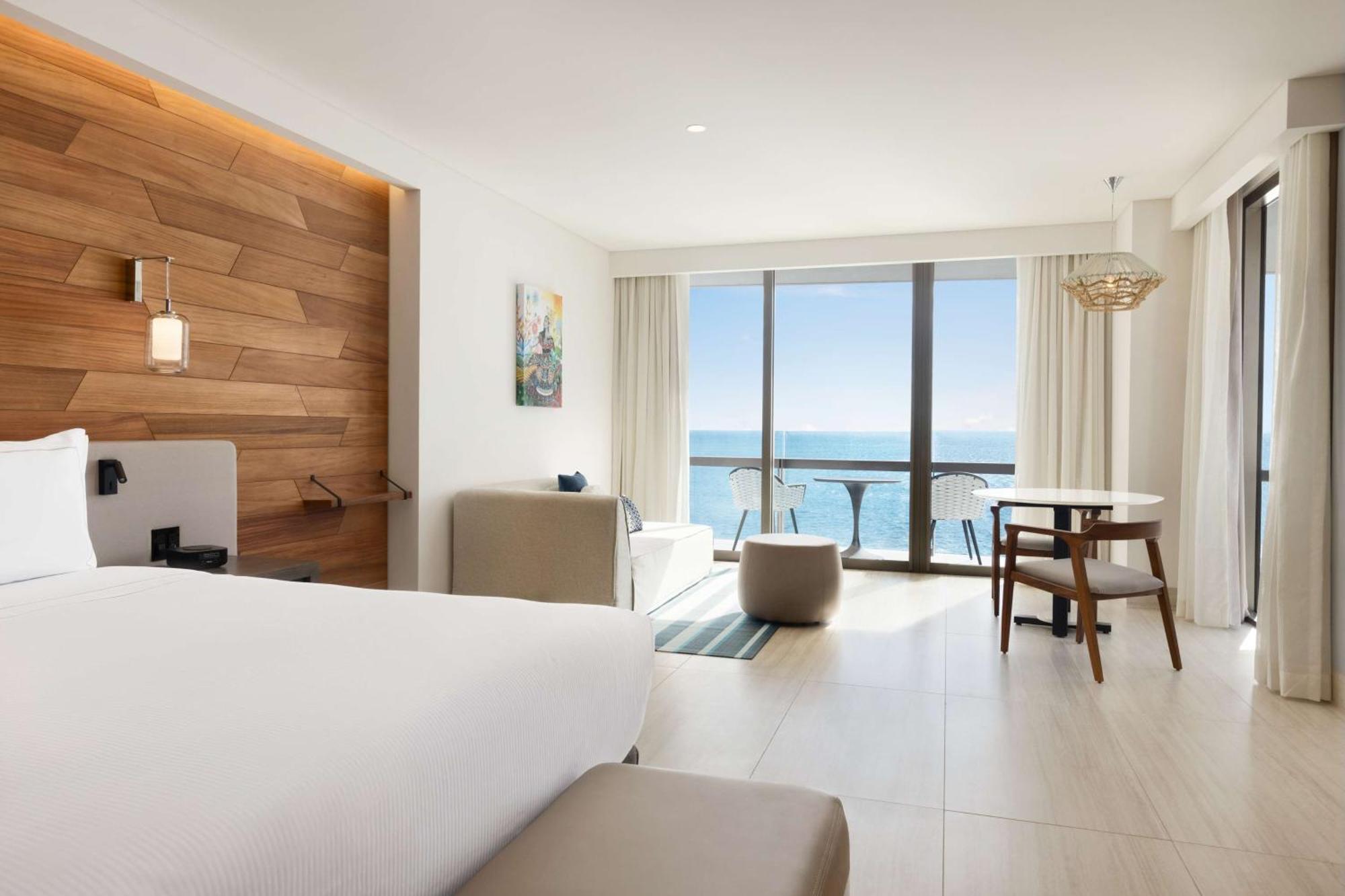 Hilton Cancun, An Resort 5*