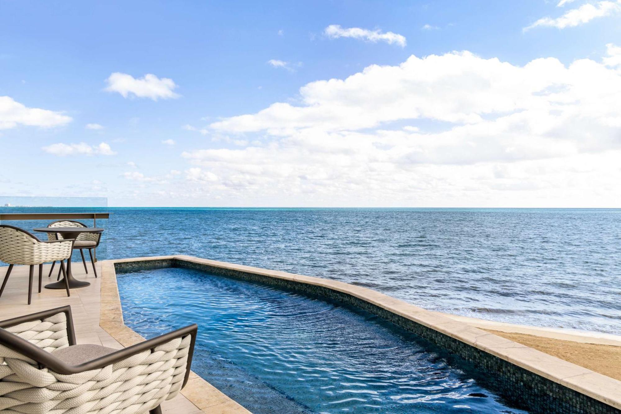 Resort Hilton Cancun, An