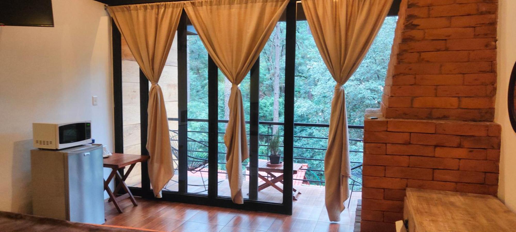 Encino House Boutique Hotel *