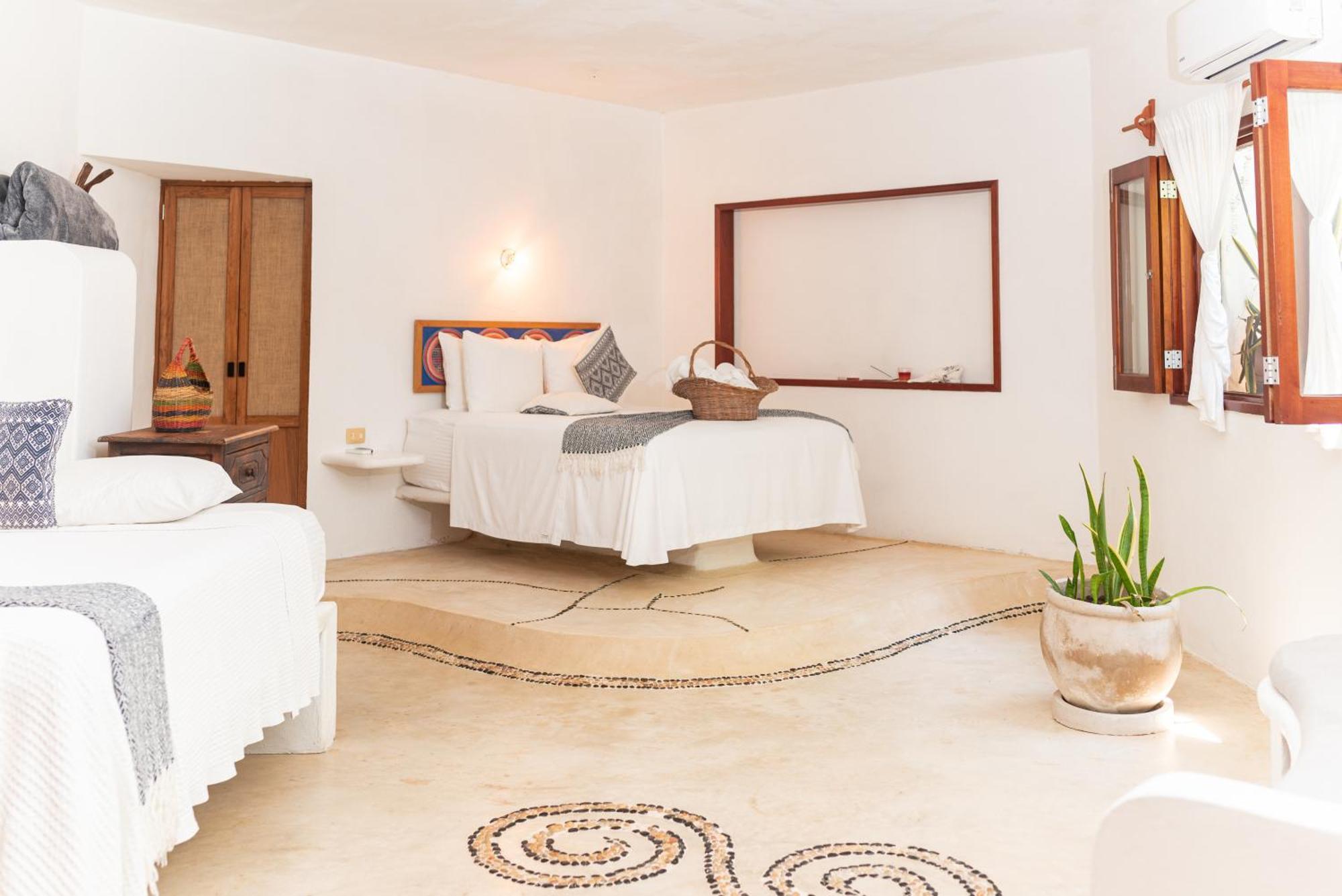 Casa Takywara Hotel