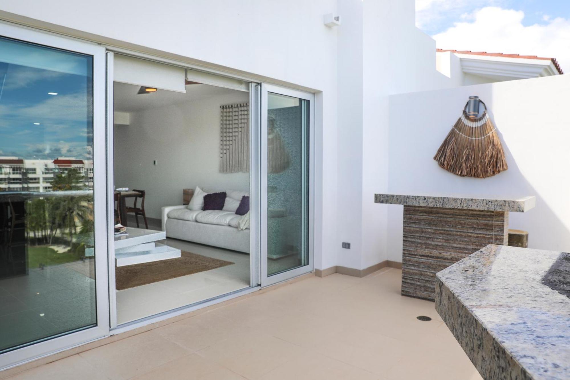 Brand New And Amazing Penthouse! Apartment *