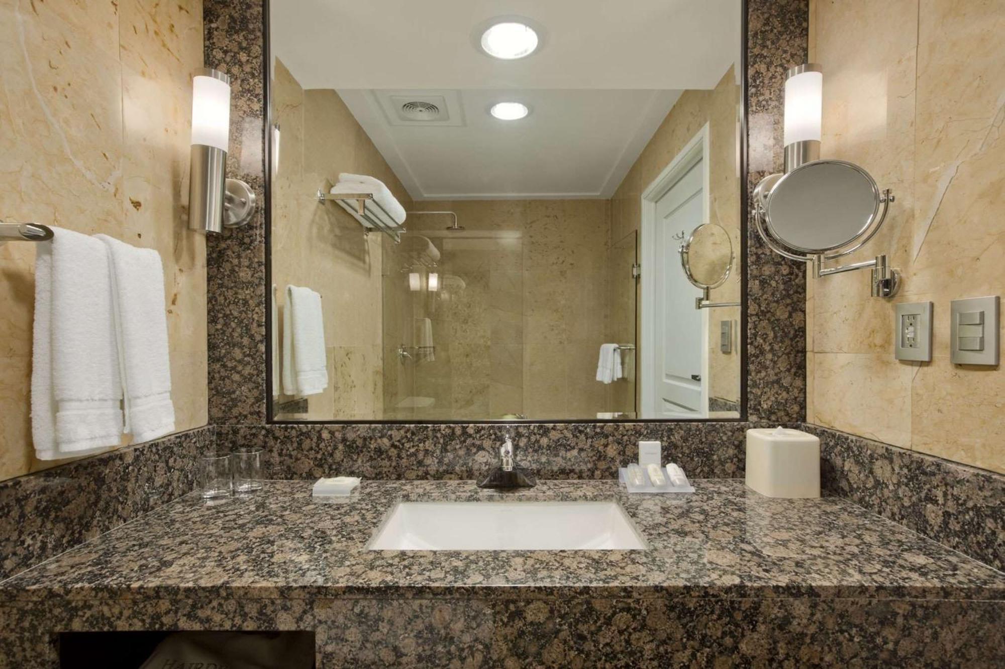 Hotel Hilton Garden 3*