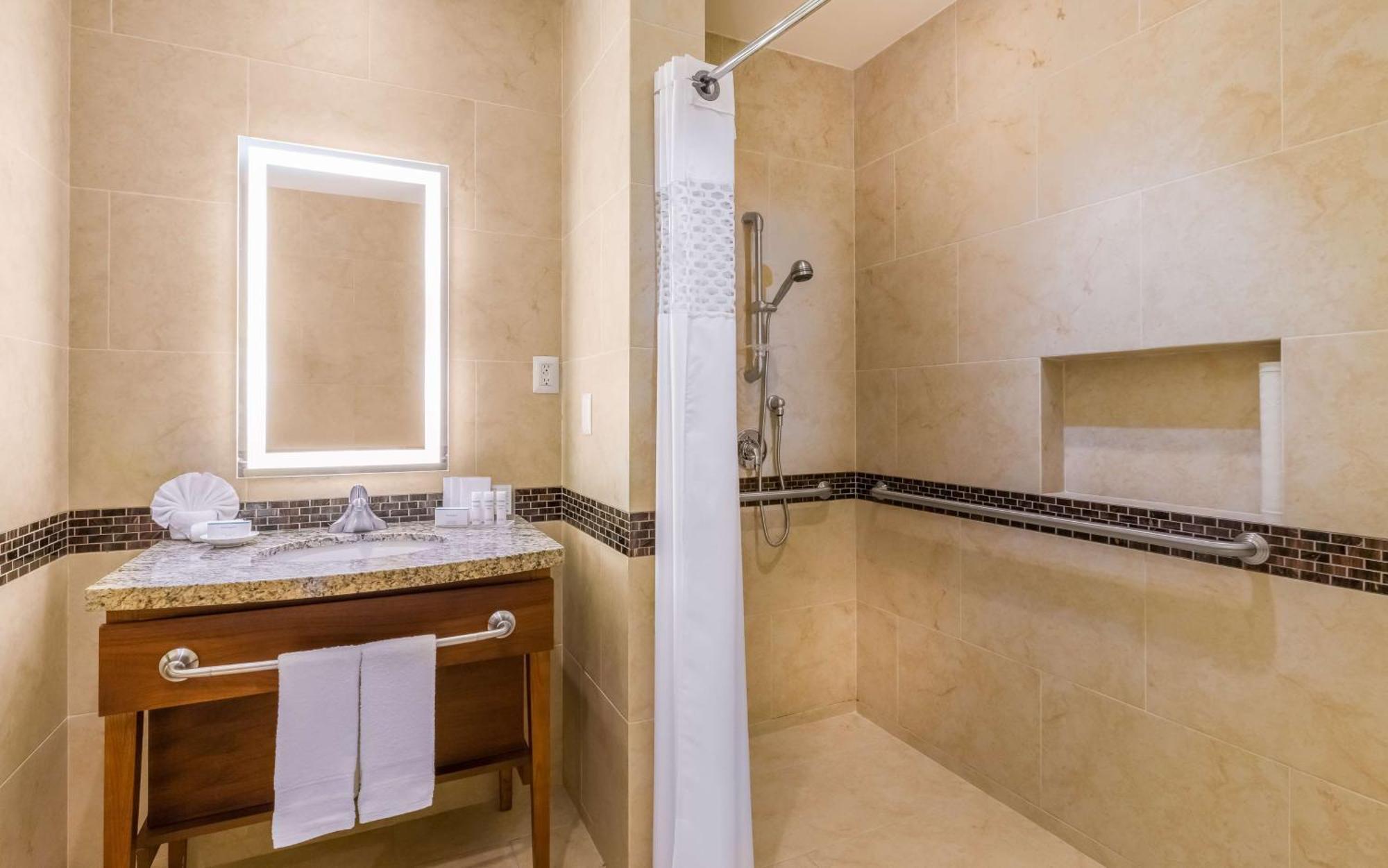 Hampton & By Hilton Cabos Hotel San Jose del Cabo
