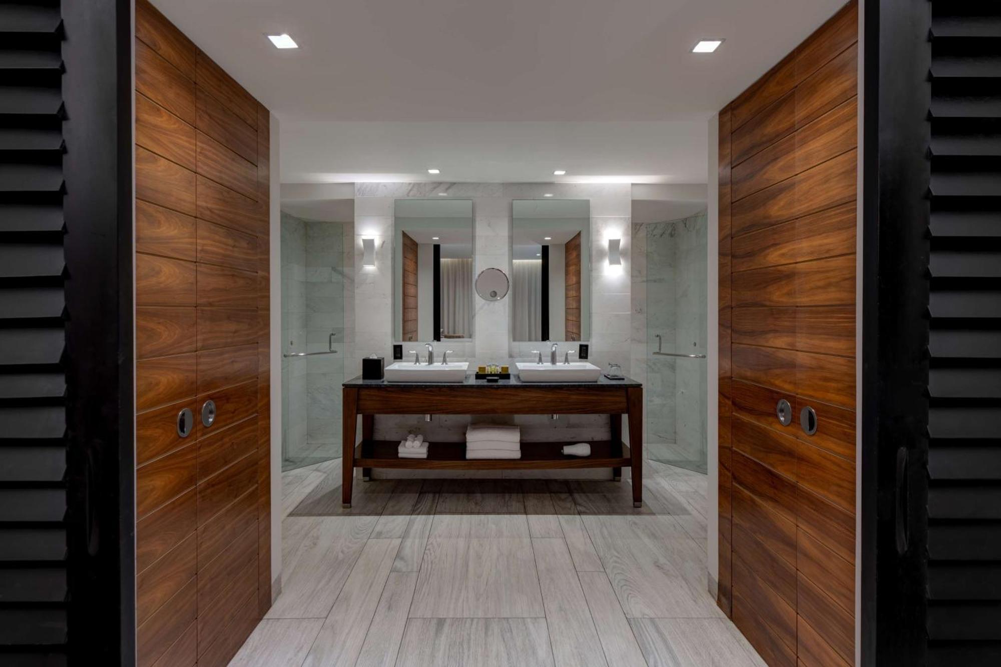 Resort Hilton Vallarta Riviera Resort,puerto Vallarta (adults Only) 4*