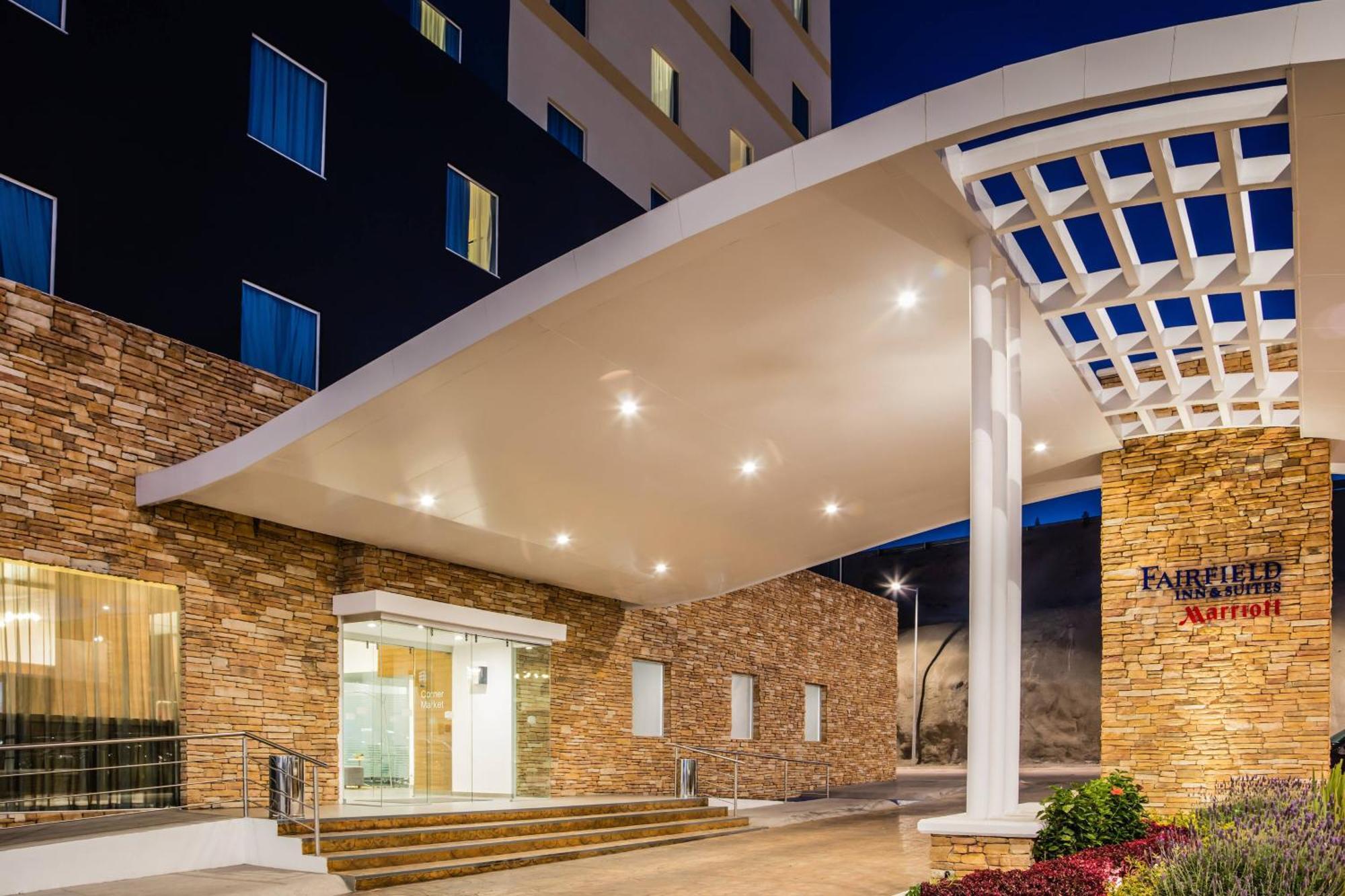 Fairfield & Juriquilla Hotel