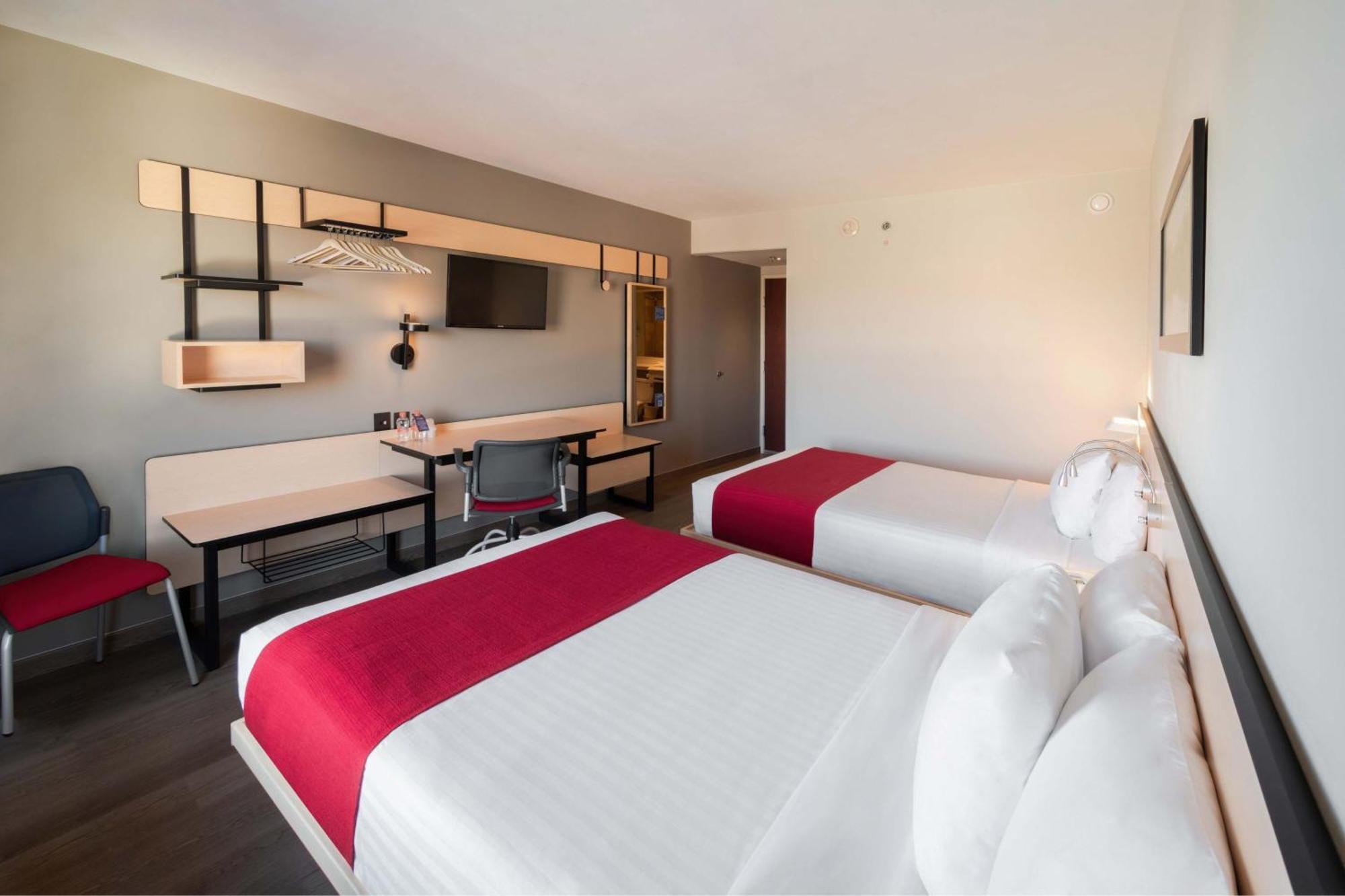 Hotel City Express By Marriott Chihuahua 4*