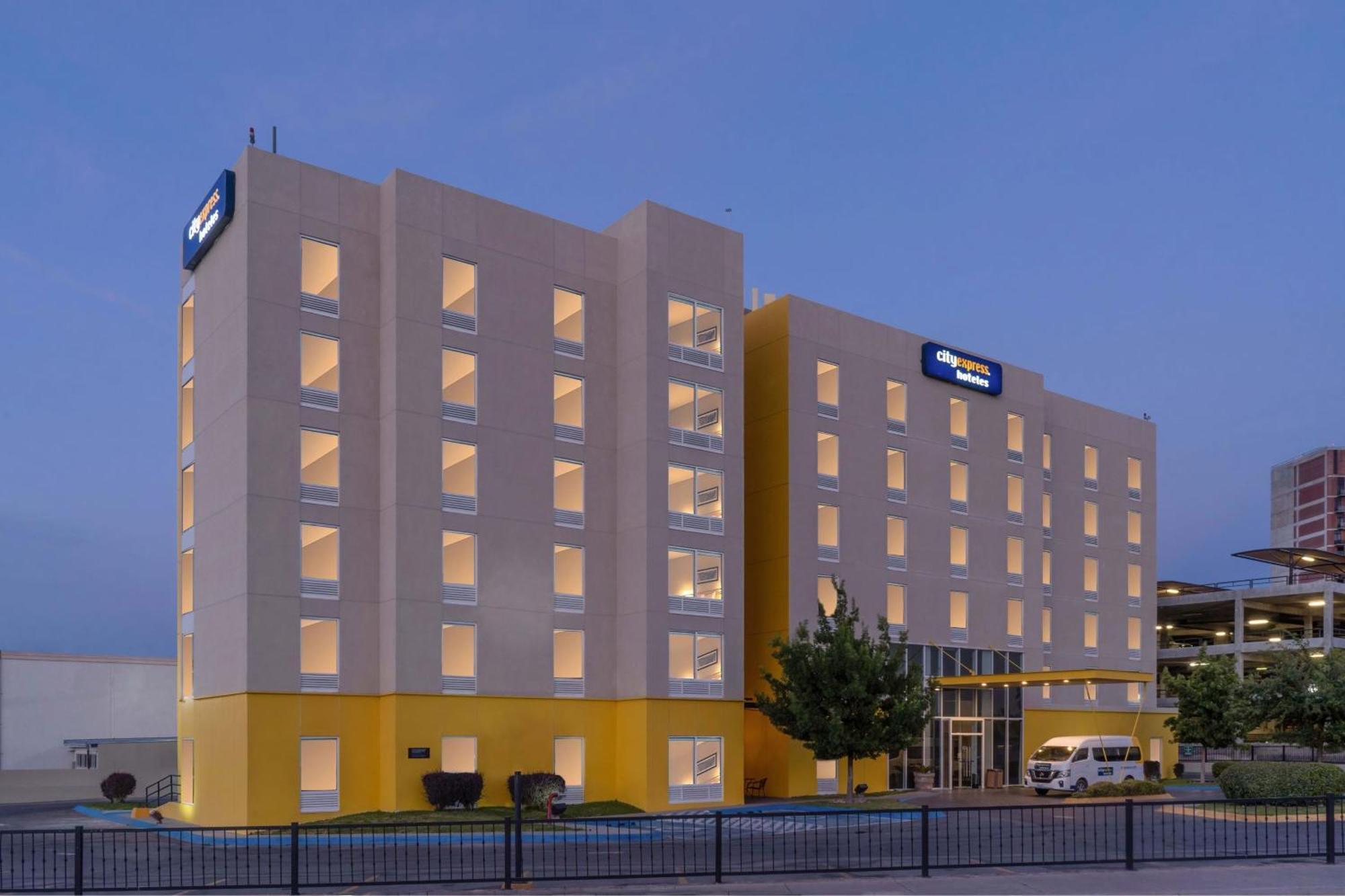 Hotel City Express By Marriott Chihuahua 4*
