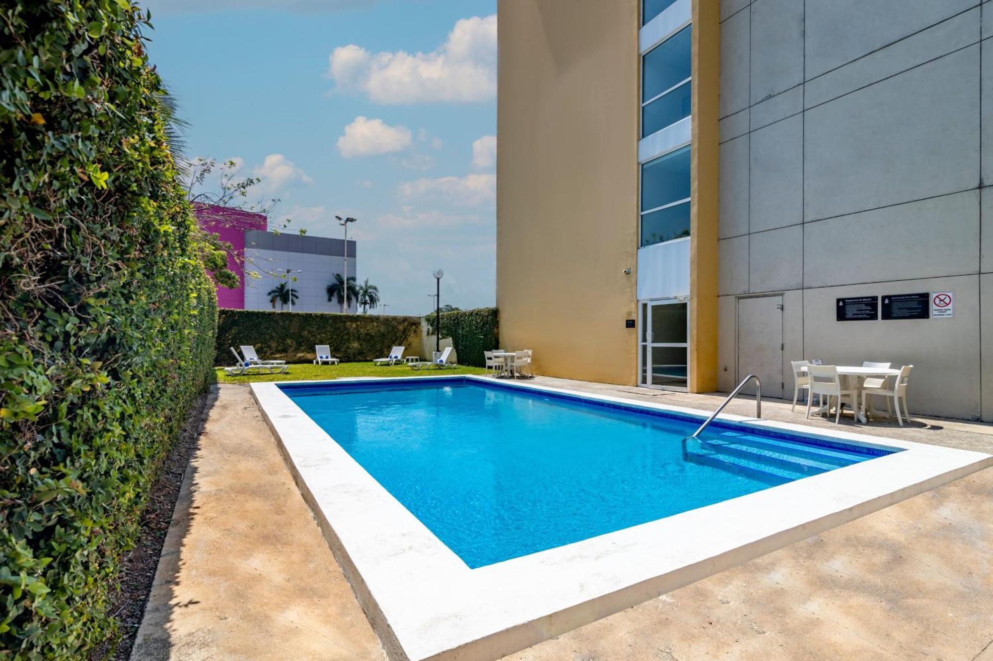 Express By Marriott Hotel 4*
