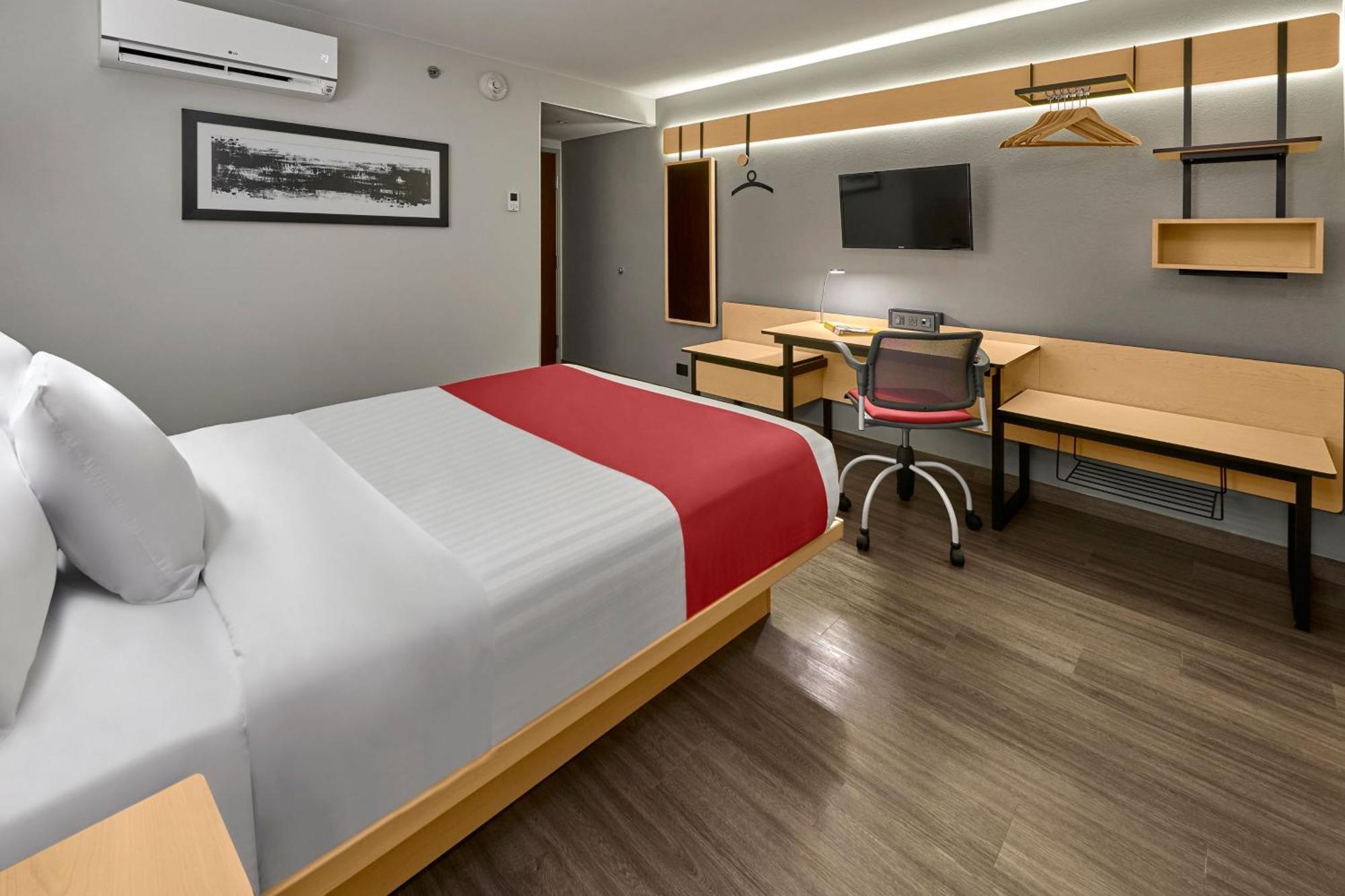 Express By Marriott Monterrey Aeropuerto 4*