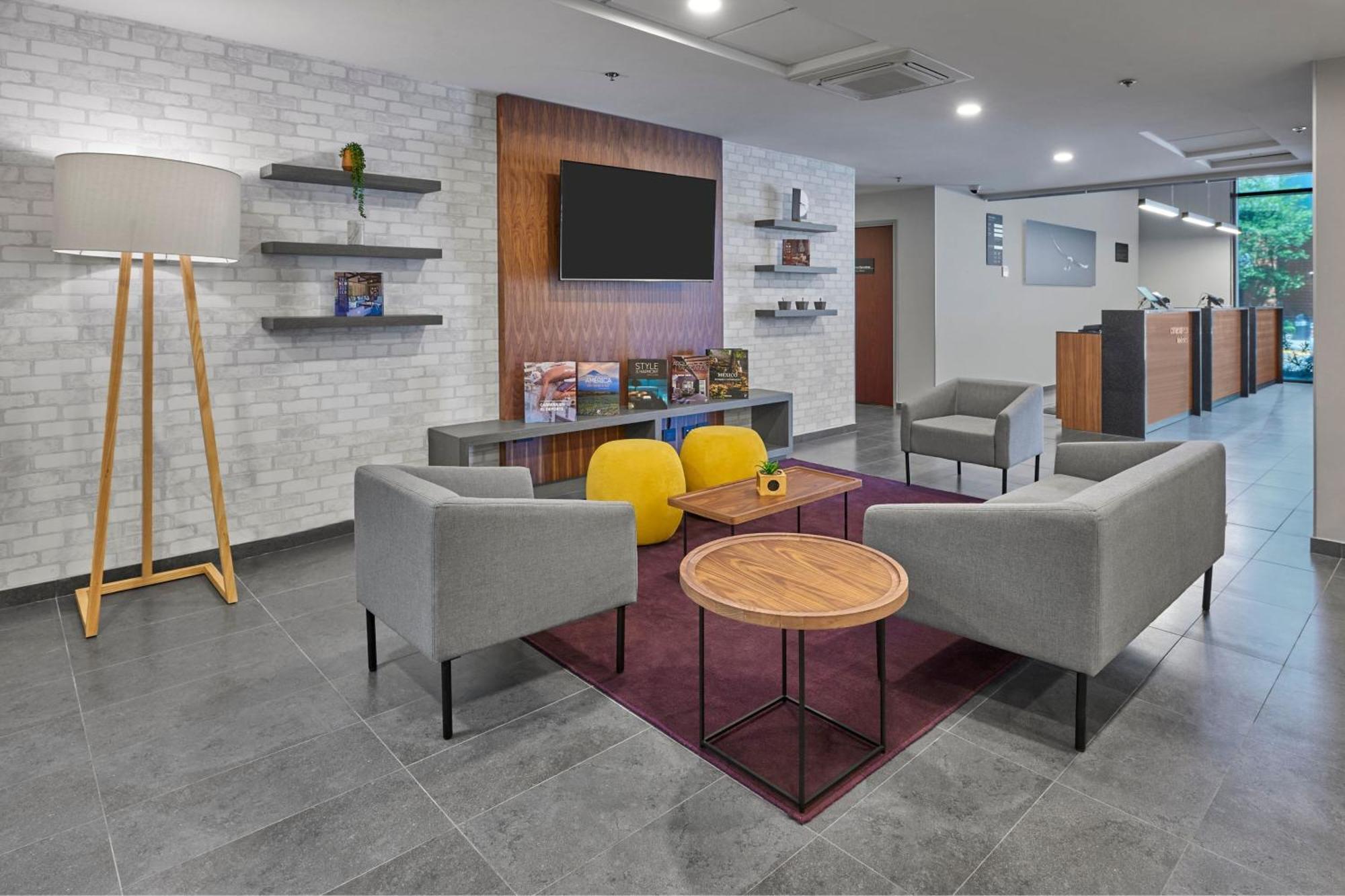 Hotel Express By Marriott Monterrey Aeropuerto