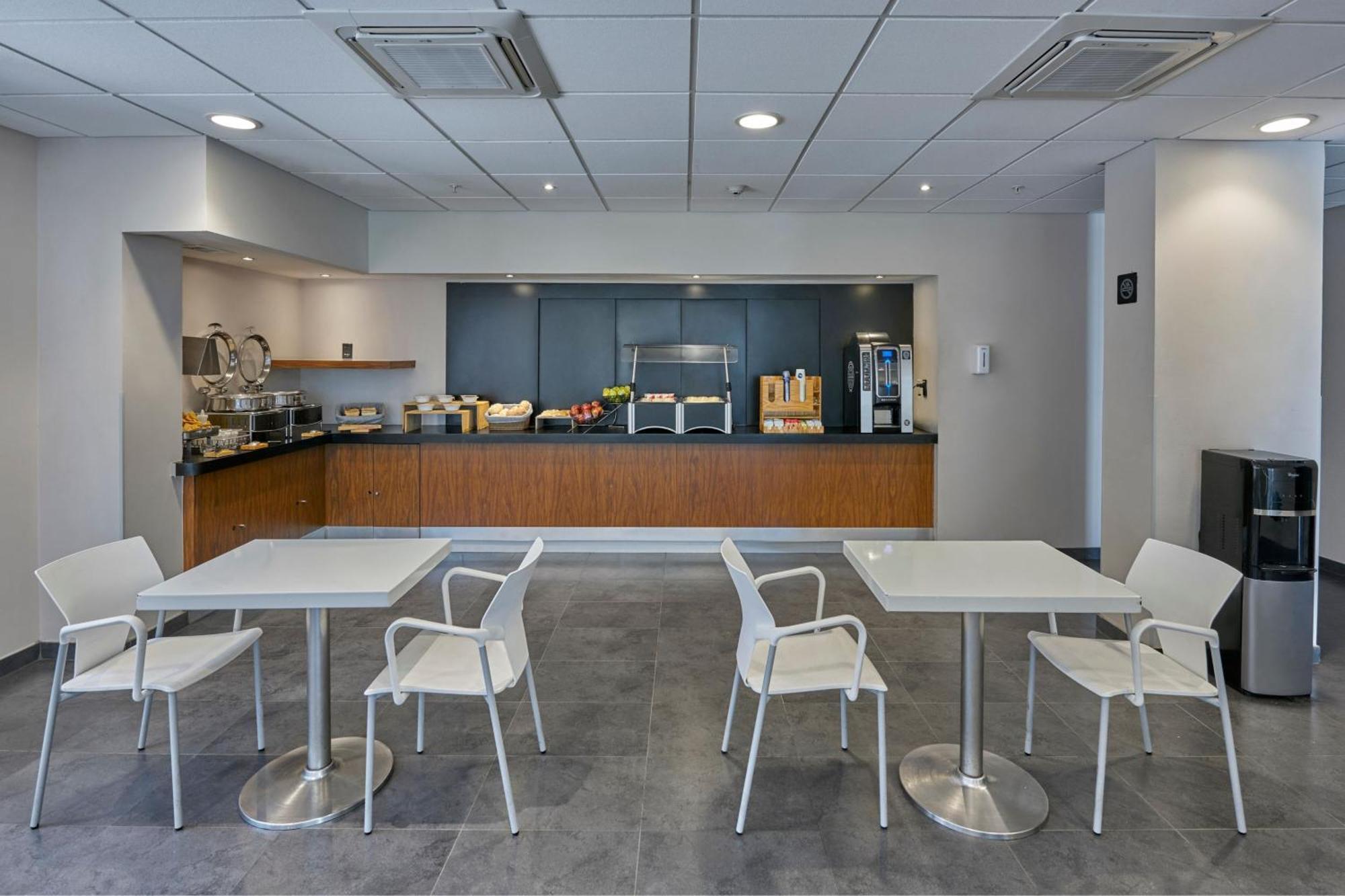 Hotel Express By Marriott 4*