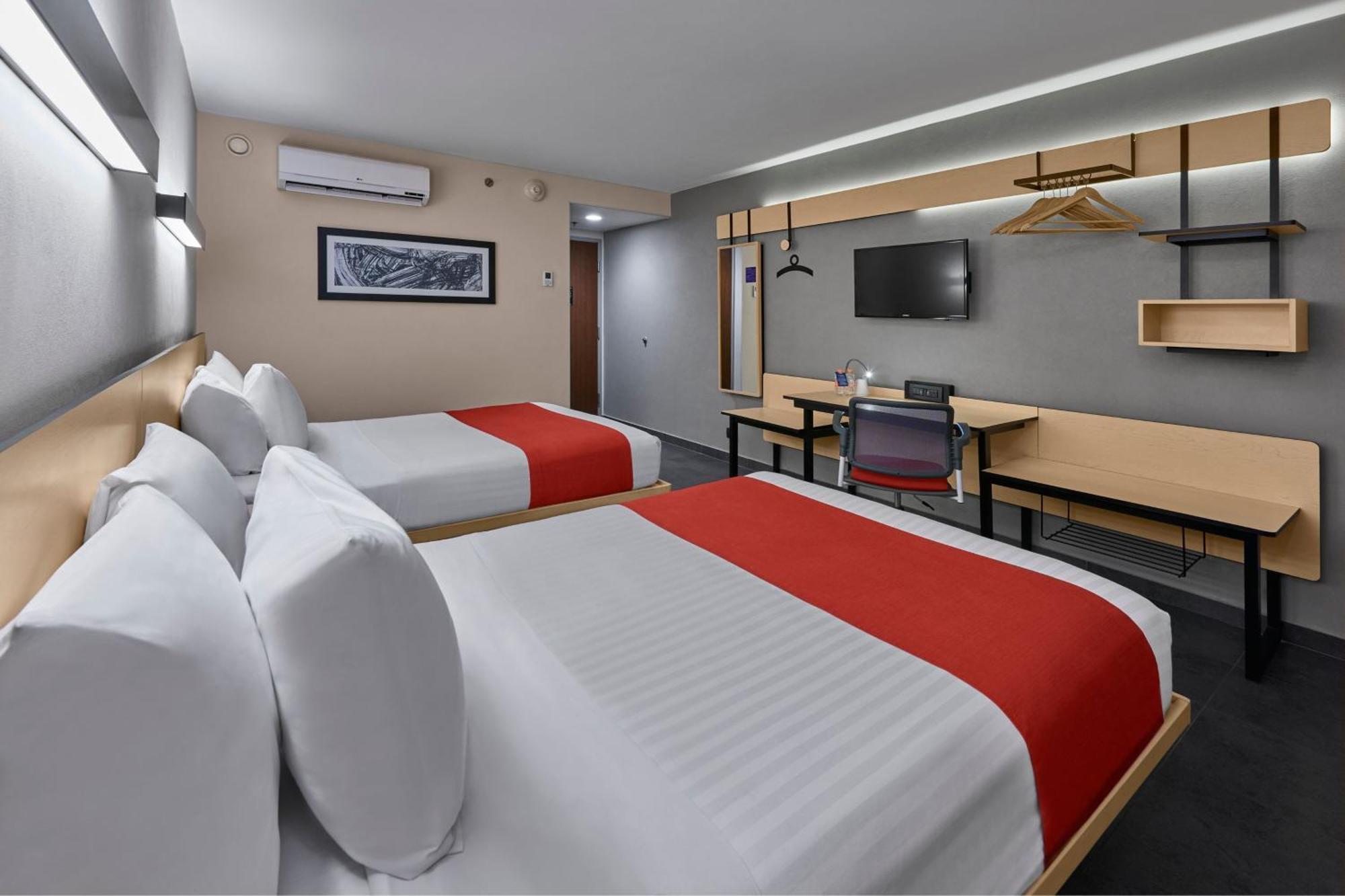Hotel Express By Marriott La Paz