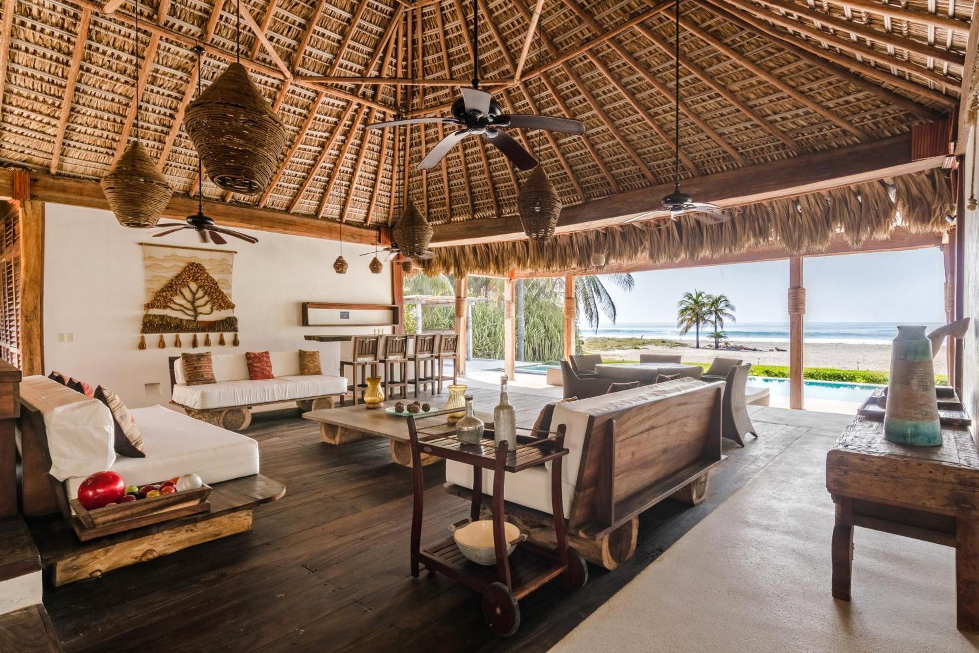 Oceanfront Casa Rhino Villa