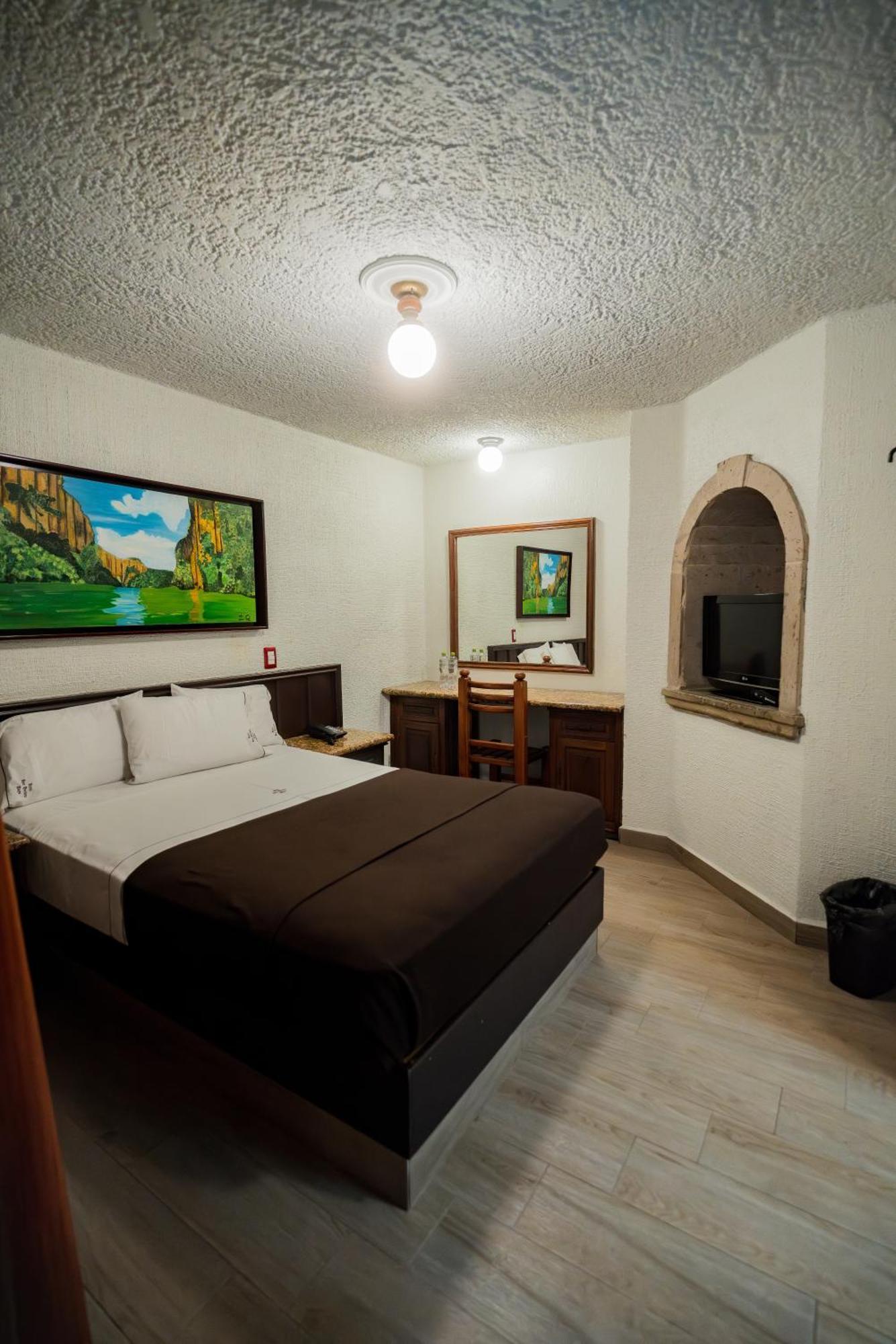 Don Quijote Plaza - Centro Historico 3*