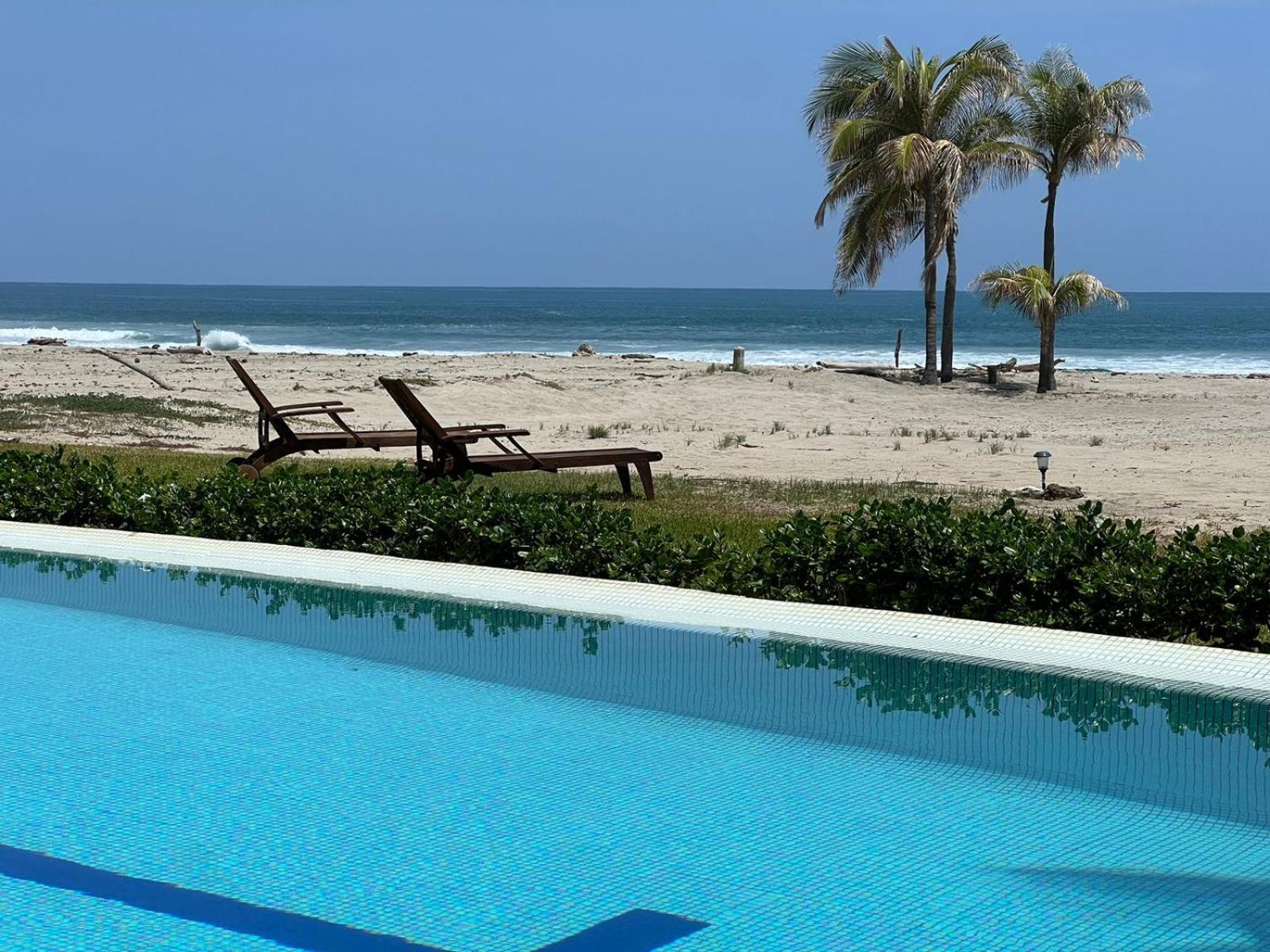 Villa Oceanfront Casa Rhino