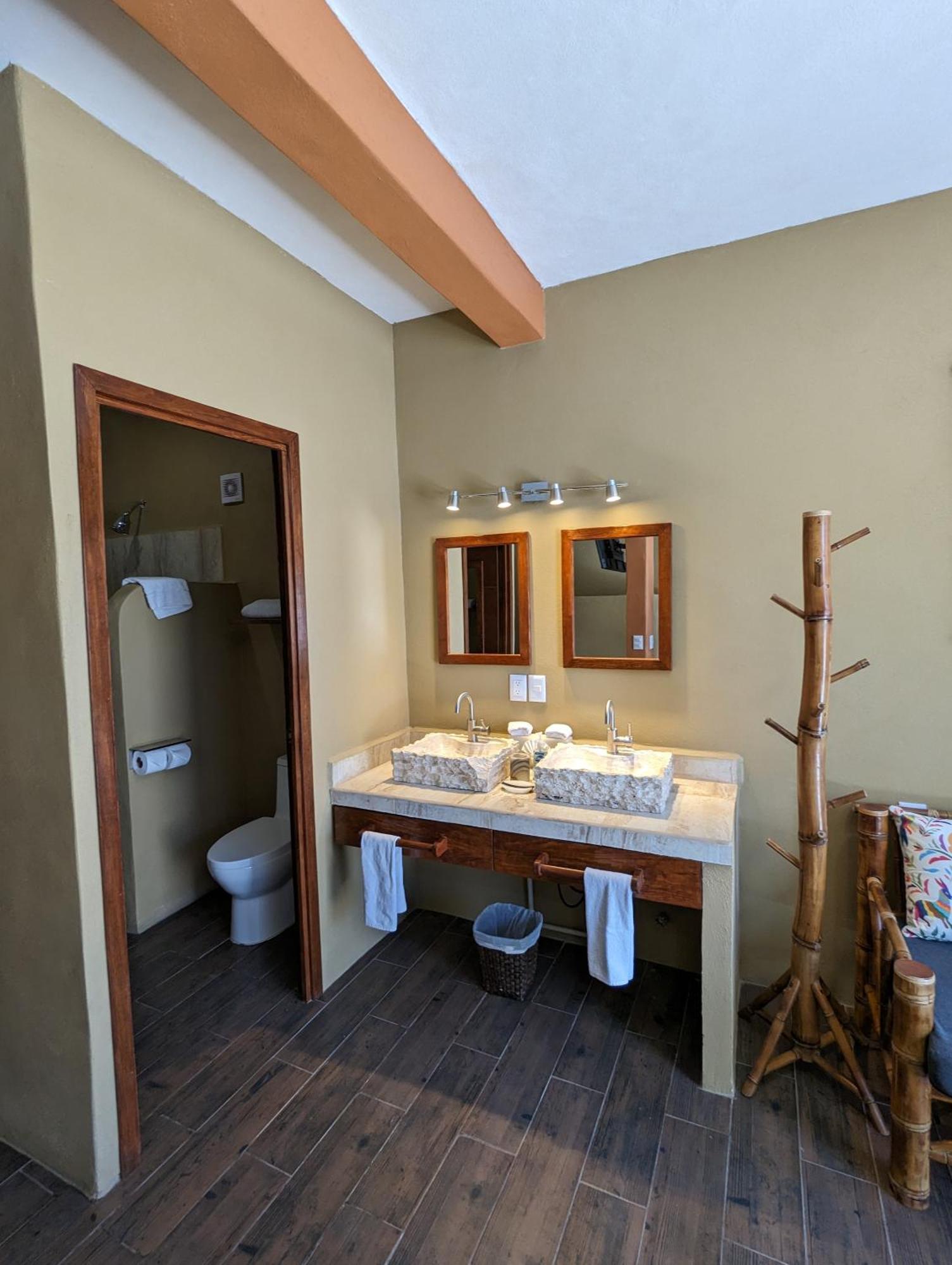 Casa Arcoiris Bed & Breakfast Zihuatanejo