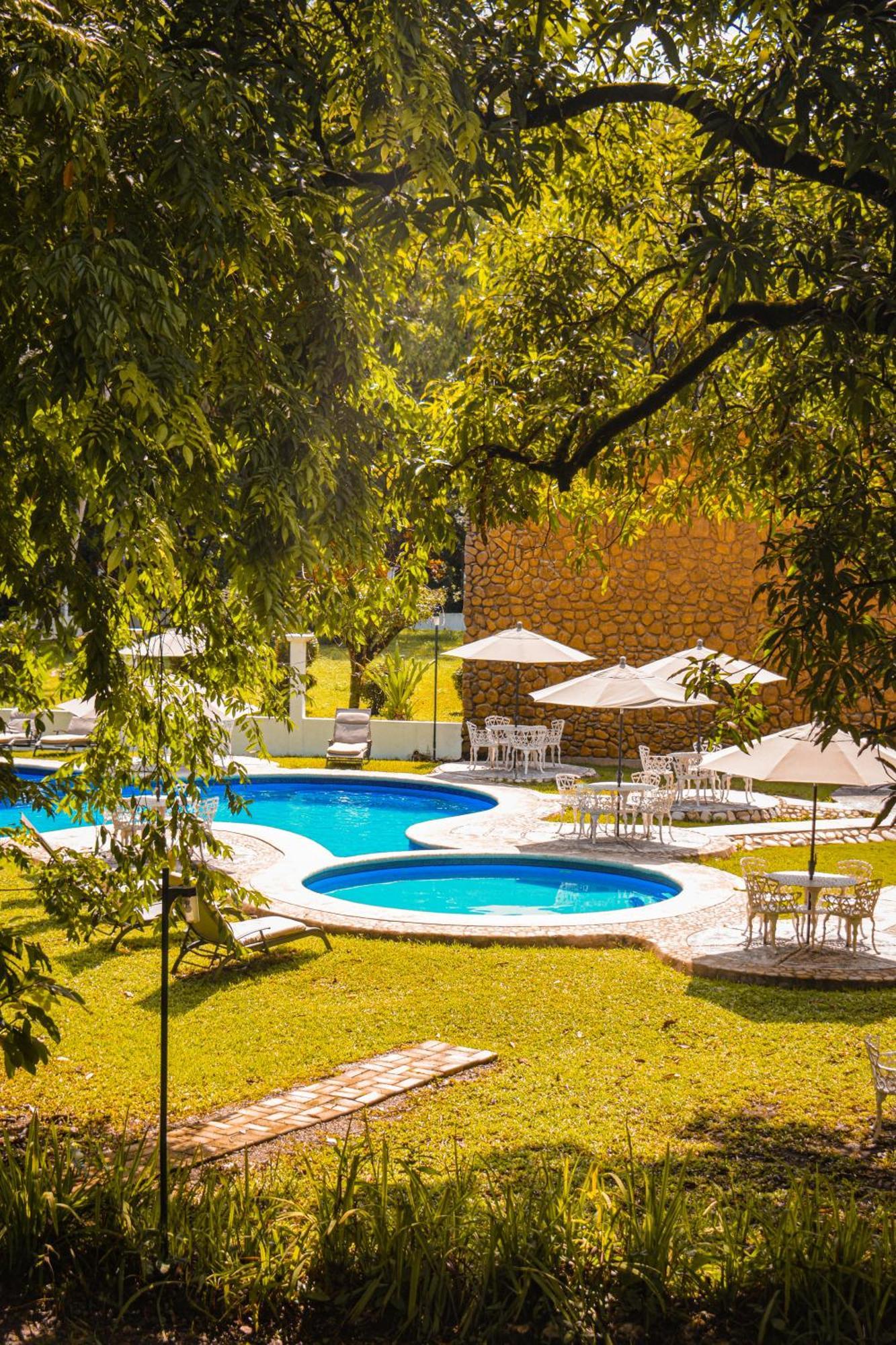 Nututun Hotel