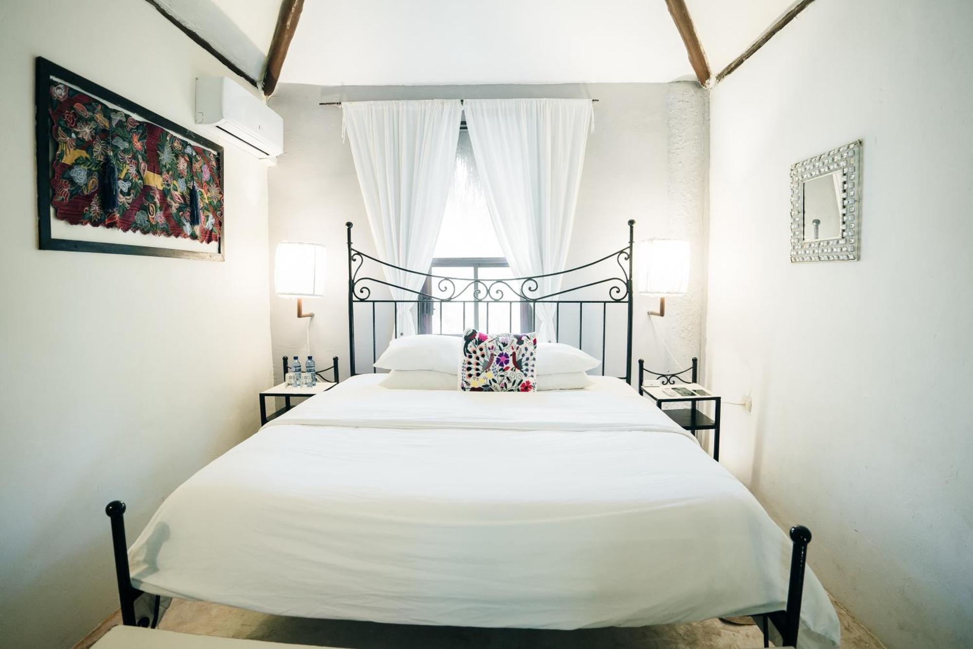 Hotel Piedra De Agua 4*