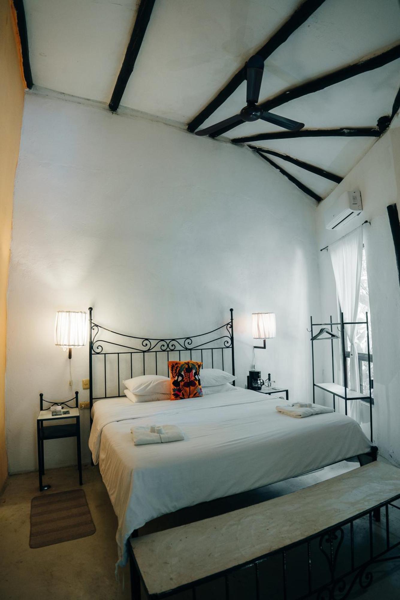 Hotel Piedra De Agua 4*