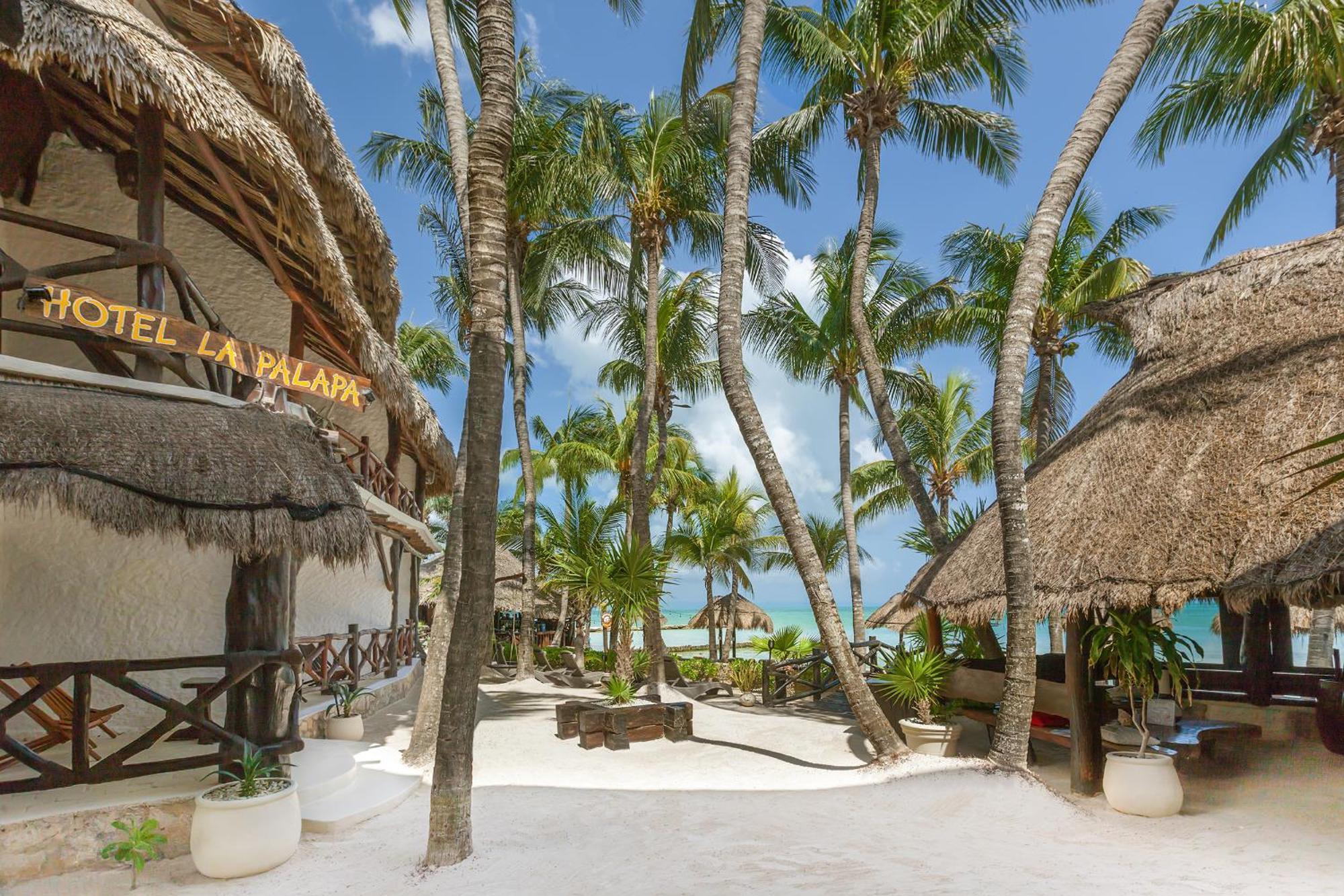 Beachfront La Palapa - Adults Only 3*