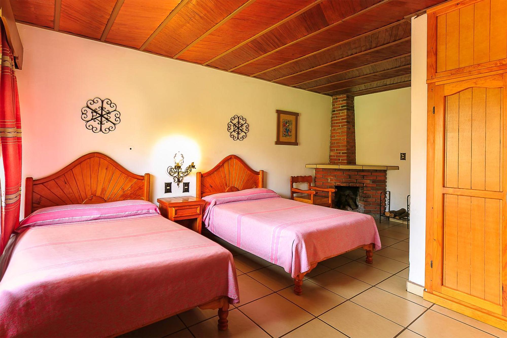 Pie De La Sierra Hotel