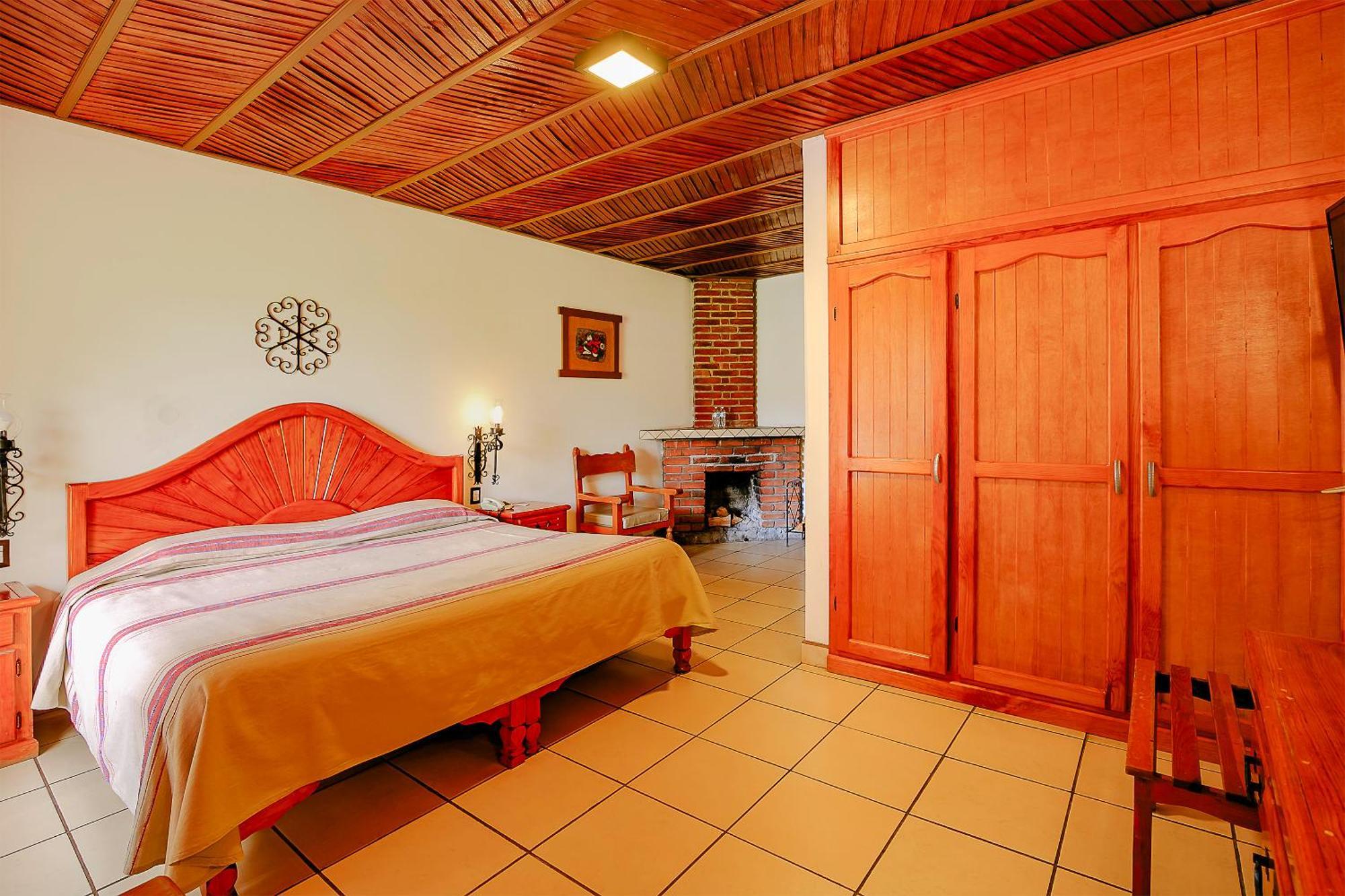Pie De La Sierra Hotel 4*