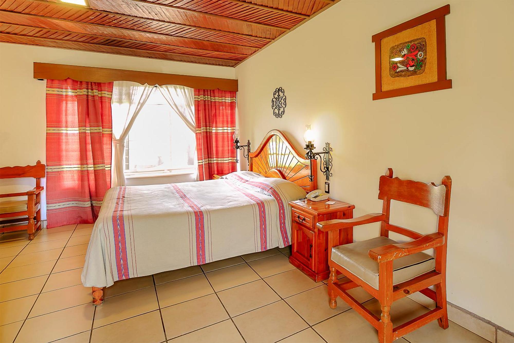 Hotel Pie De La Sierra