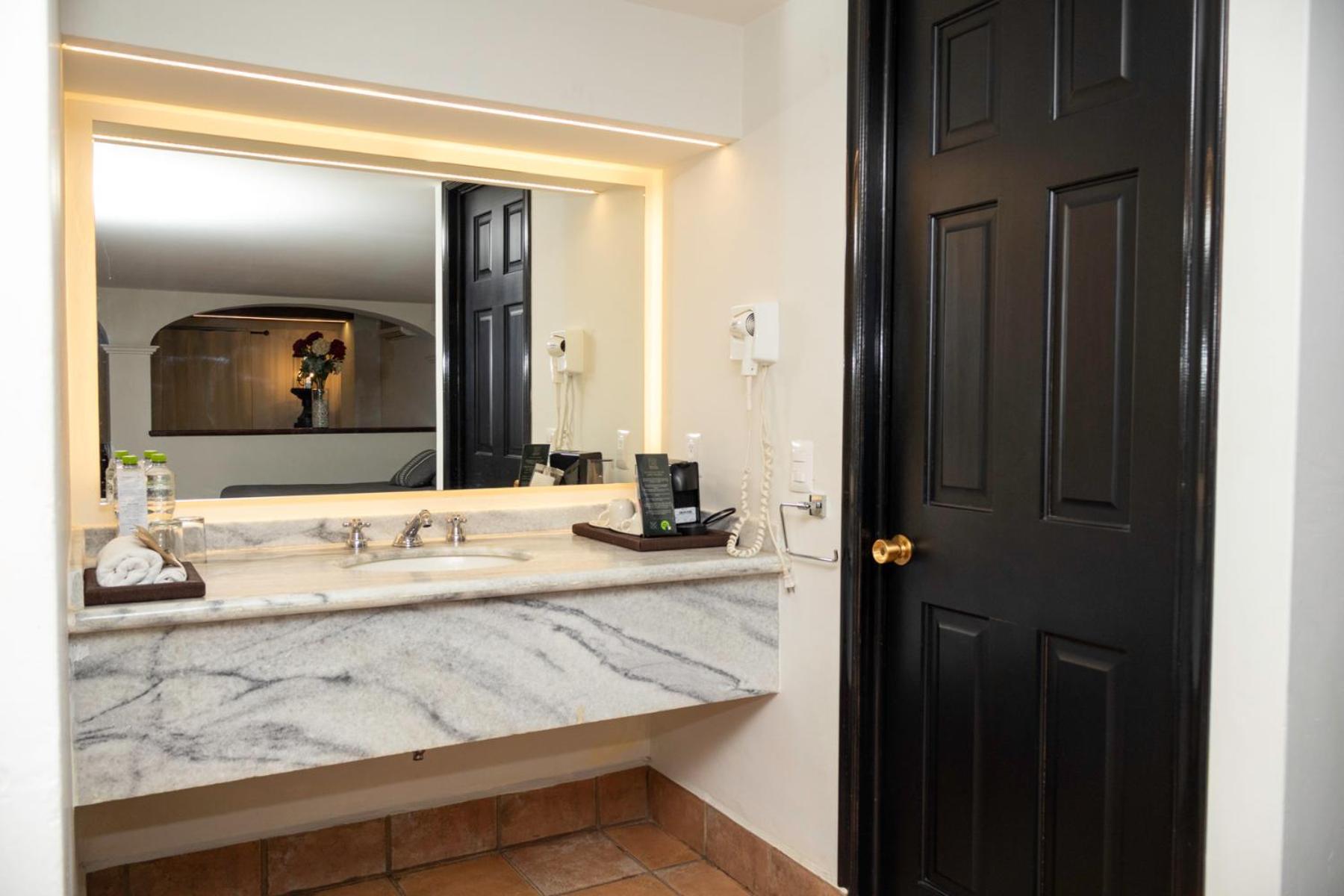 Boutique Naura Centro 4*