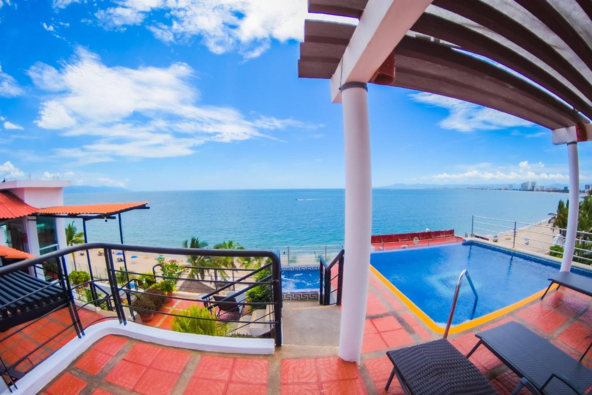 Nadia Hotel 3*